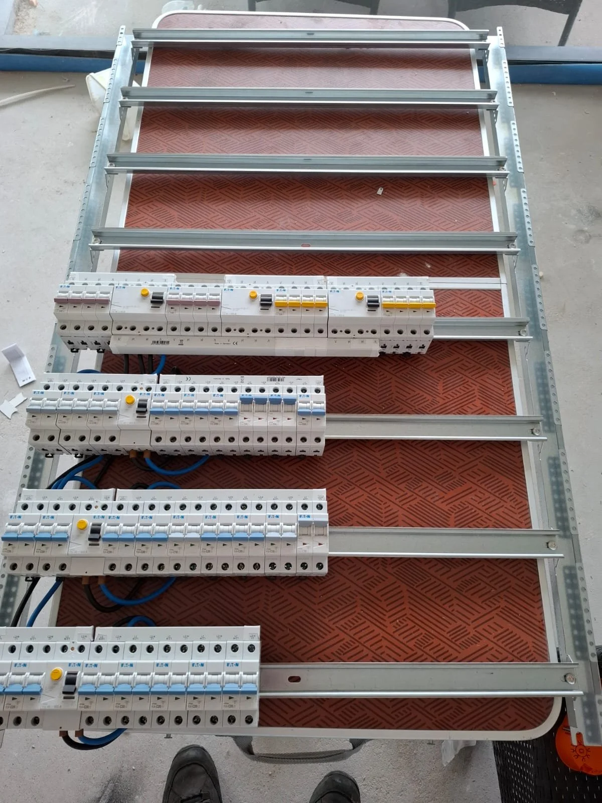 Voorbereiding elektrische kast