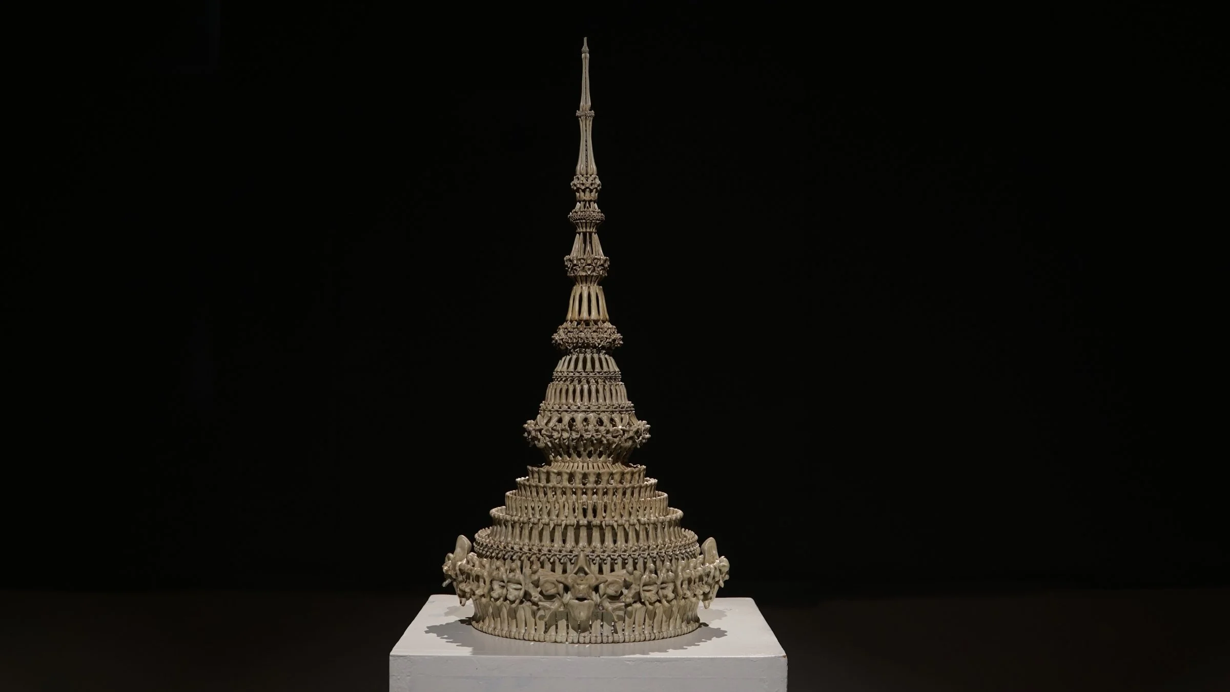 Crown of Bones sculpture by Ratthakorn Disjaiyen - front view