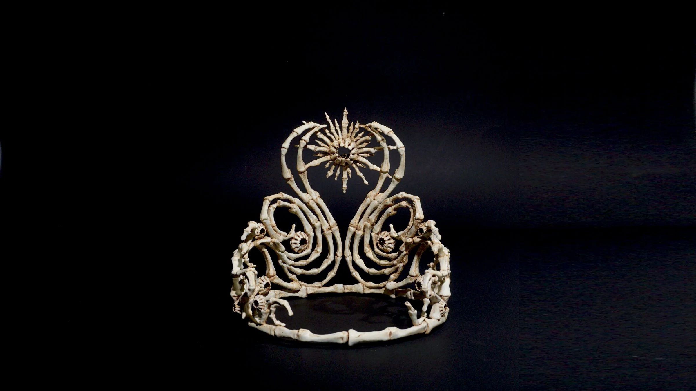 CROWN OF BEAUTY Sculpture by Ratthakorn Disjaiyen - Inspired by Lumière de l’Infini crown