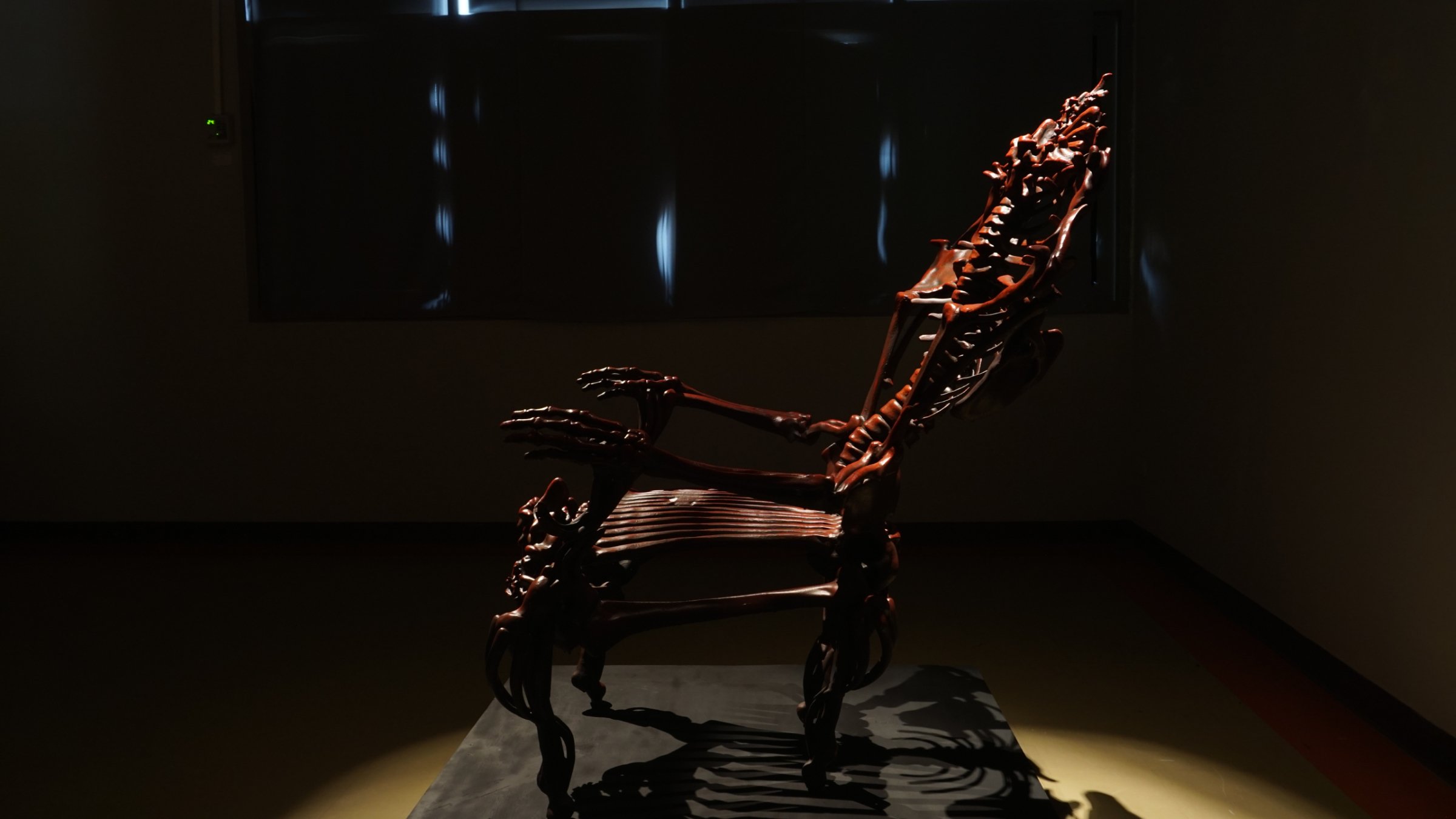 RB_chair_L-side.jpg