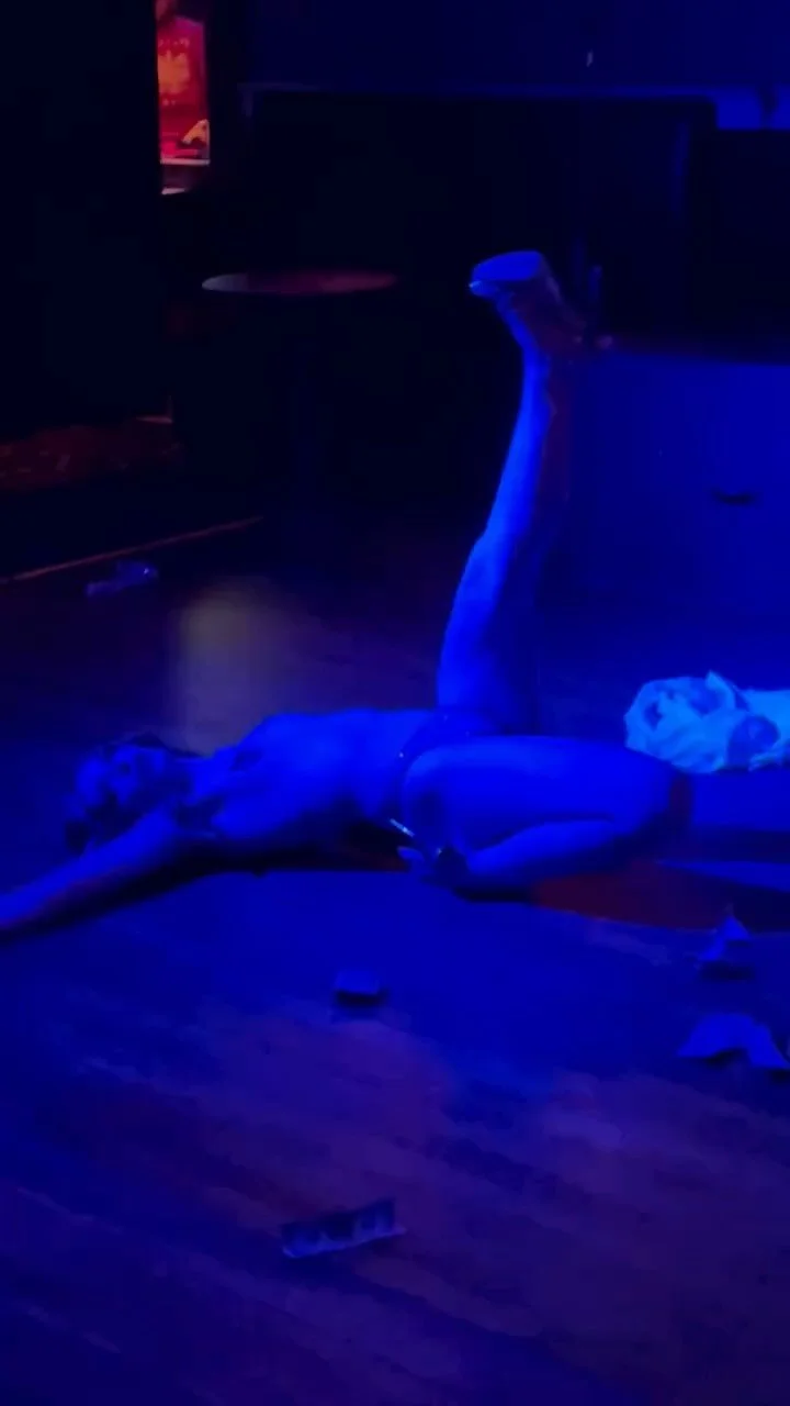 Last Wacky Wednesday performance I did @trevilounge hosted by @frankiemcyanide.
Such a fun night to use and practice my German skills to @ayliva. ðžðž
ð¥: @m5deleine
#trans #ayliva #mörder #transgender #tgirl #drag #lipsync #dragqueen #dan