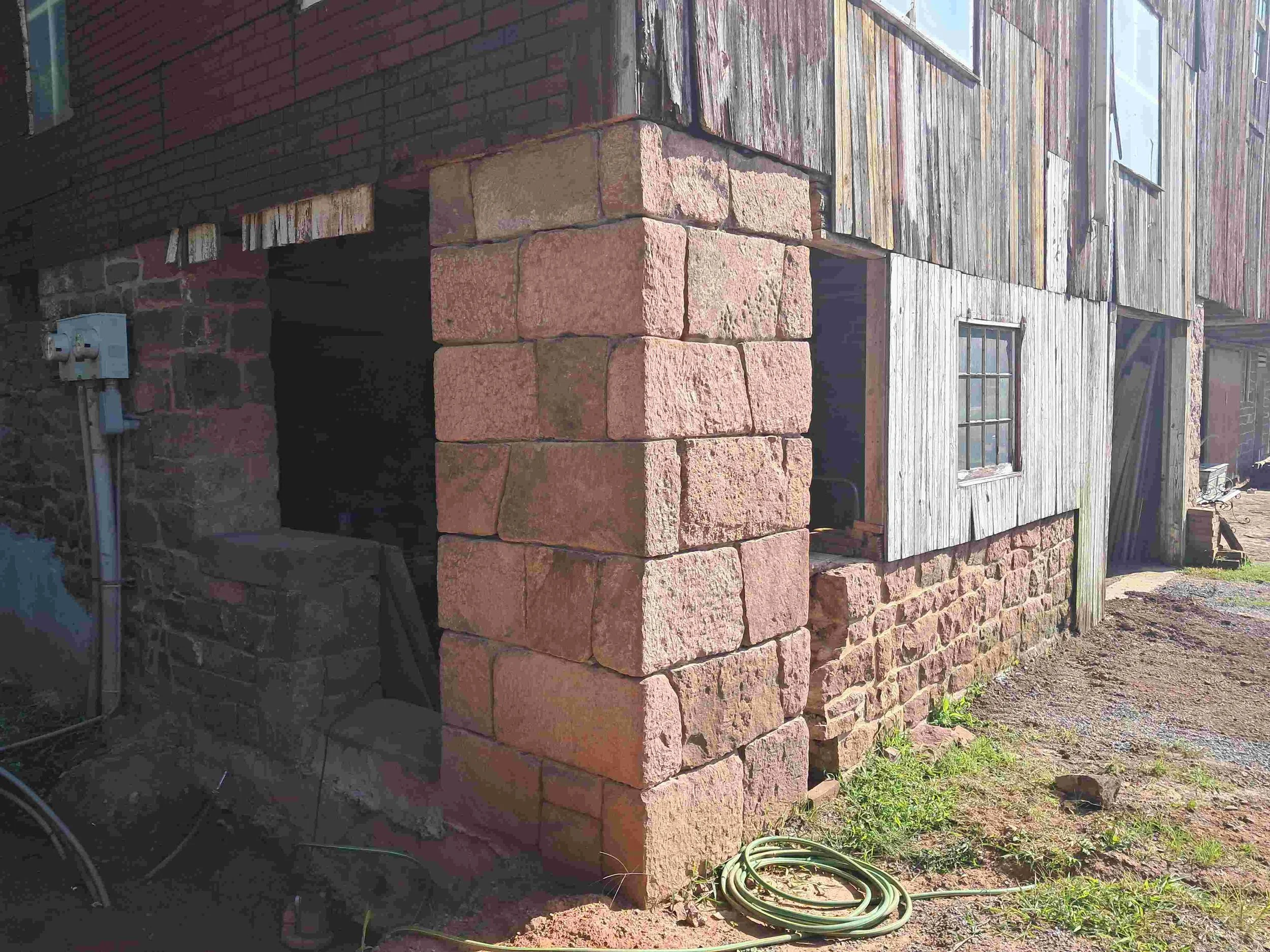Stone Pier / Corner Extierior View. Lancaster PA.