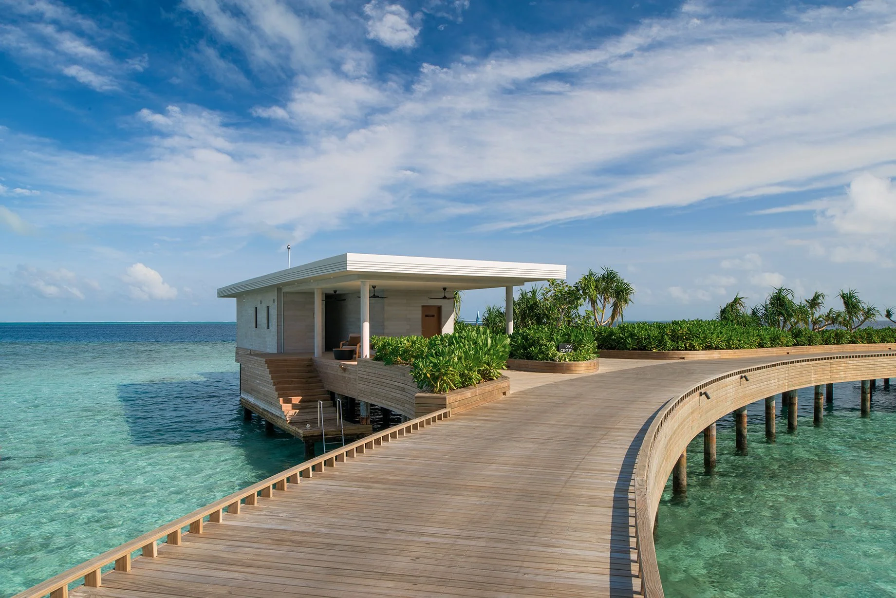 Alila Kothaifaru - Dive Center