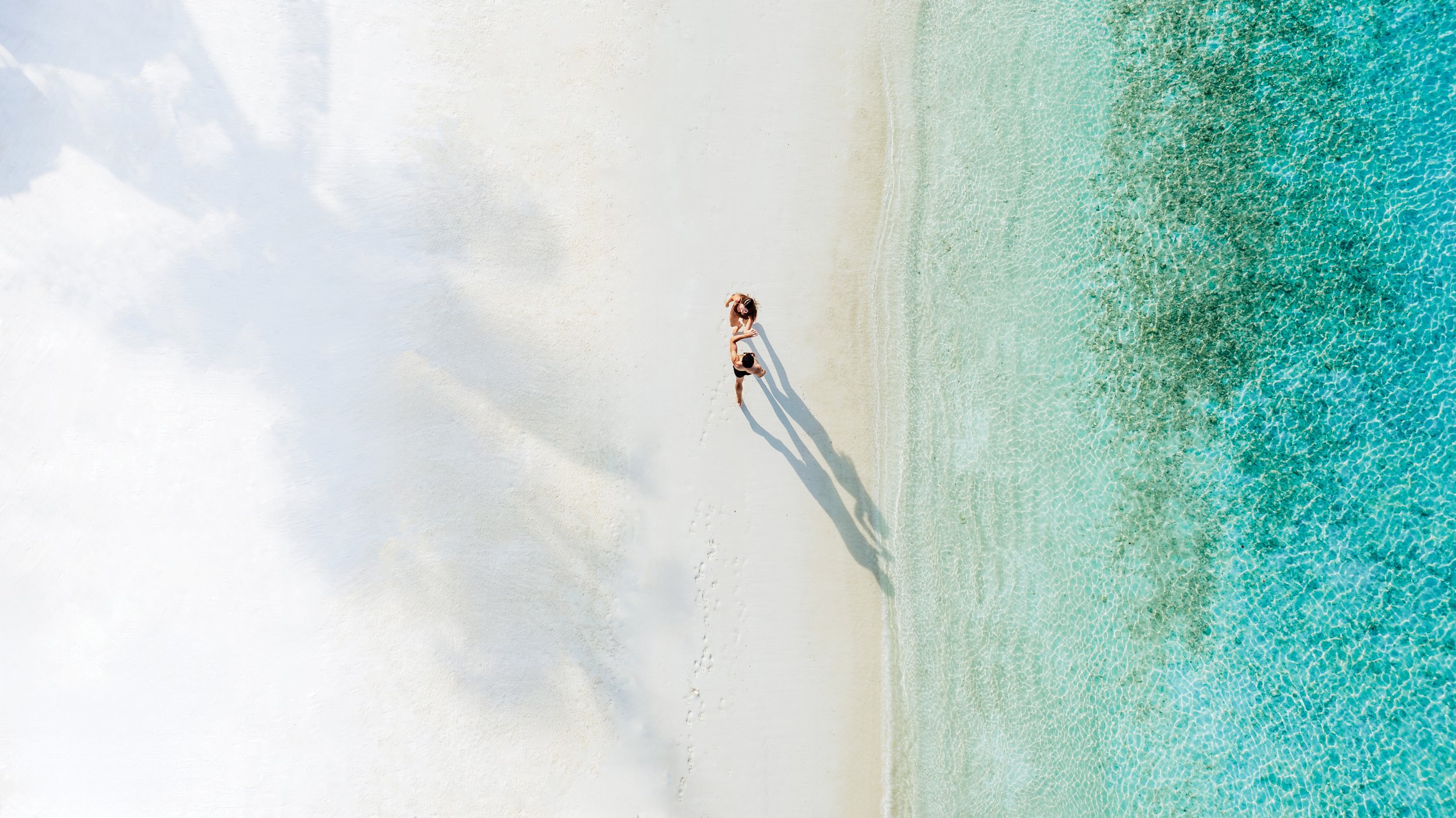 VARU BY ATMOSPHERE - LIFESTYLE - GENERICS - BEACH 01.jpg