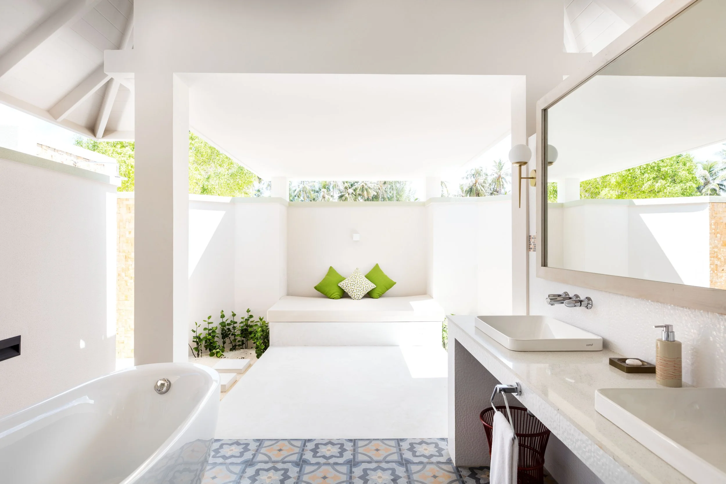 Olhuveli_BeachVillaPool_0160-Edit.jpg