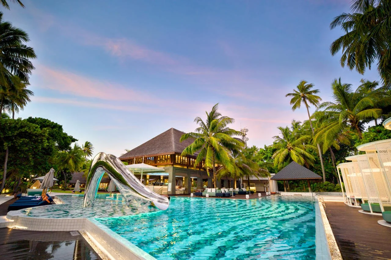W Maldives - Wet Deck Bar