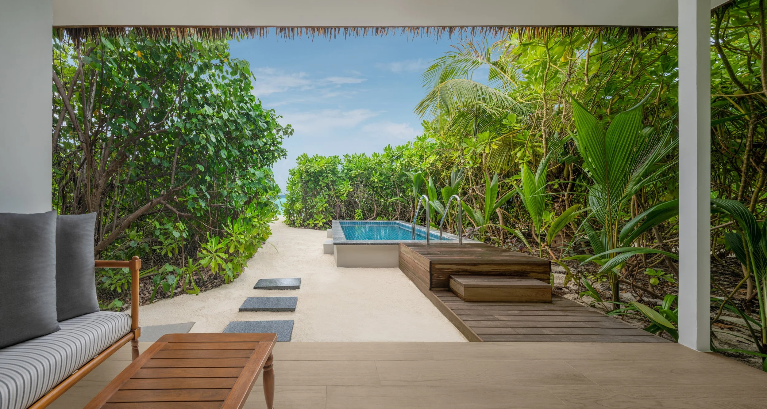 Beach Villa with Pool - Outdoor Pool