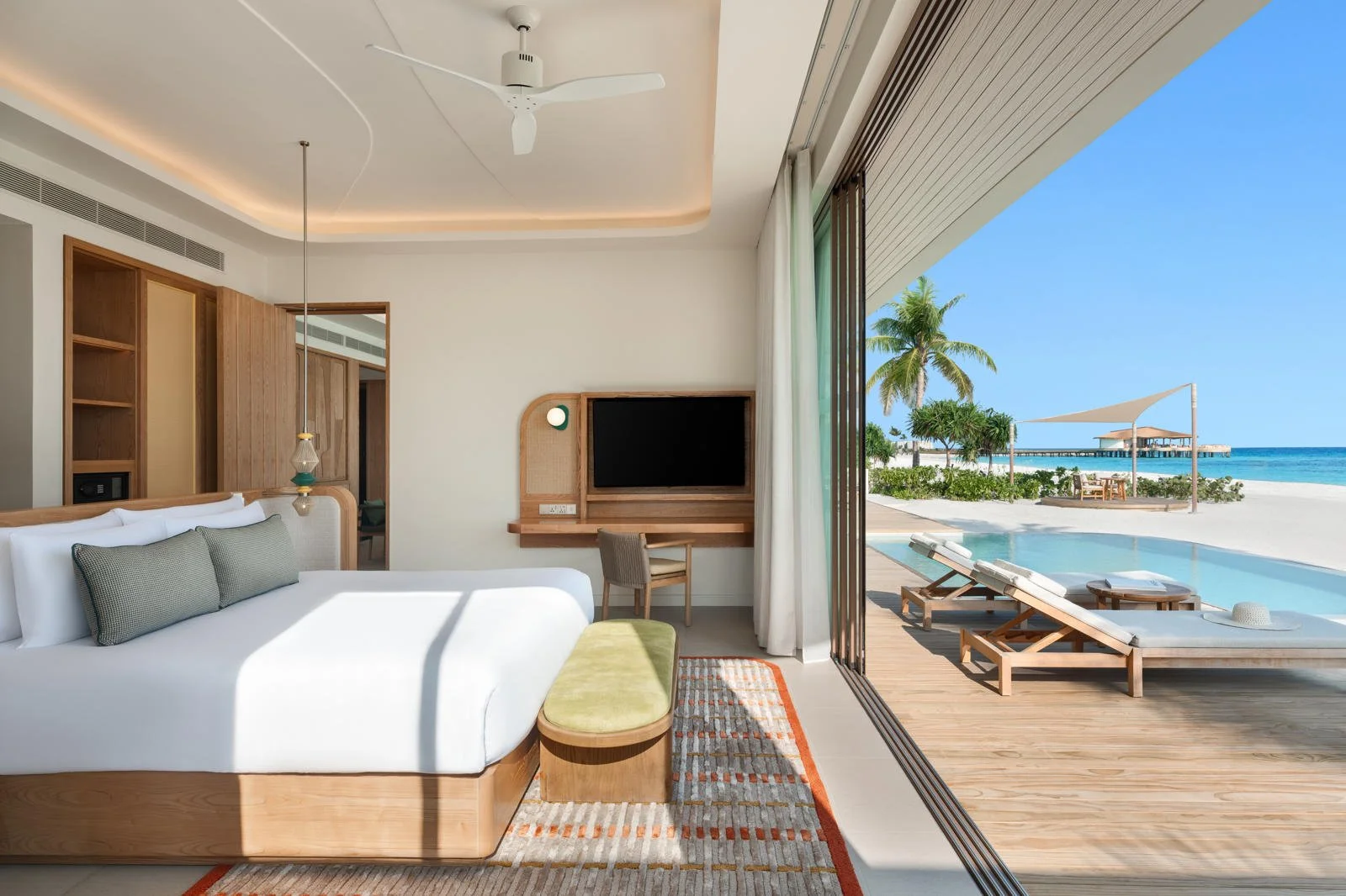 Centara Grand Lagoon - One Bedroom Sunrise/Sunrise Beach Pool Villa Interior
