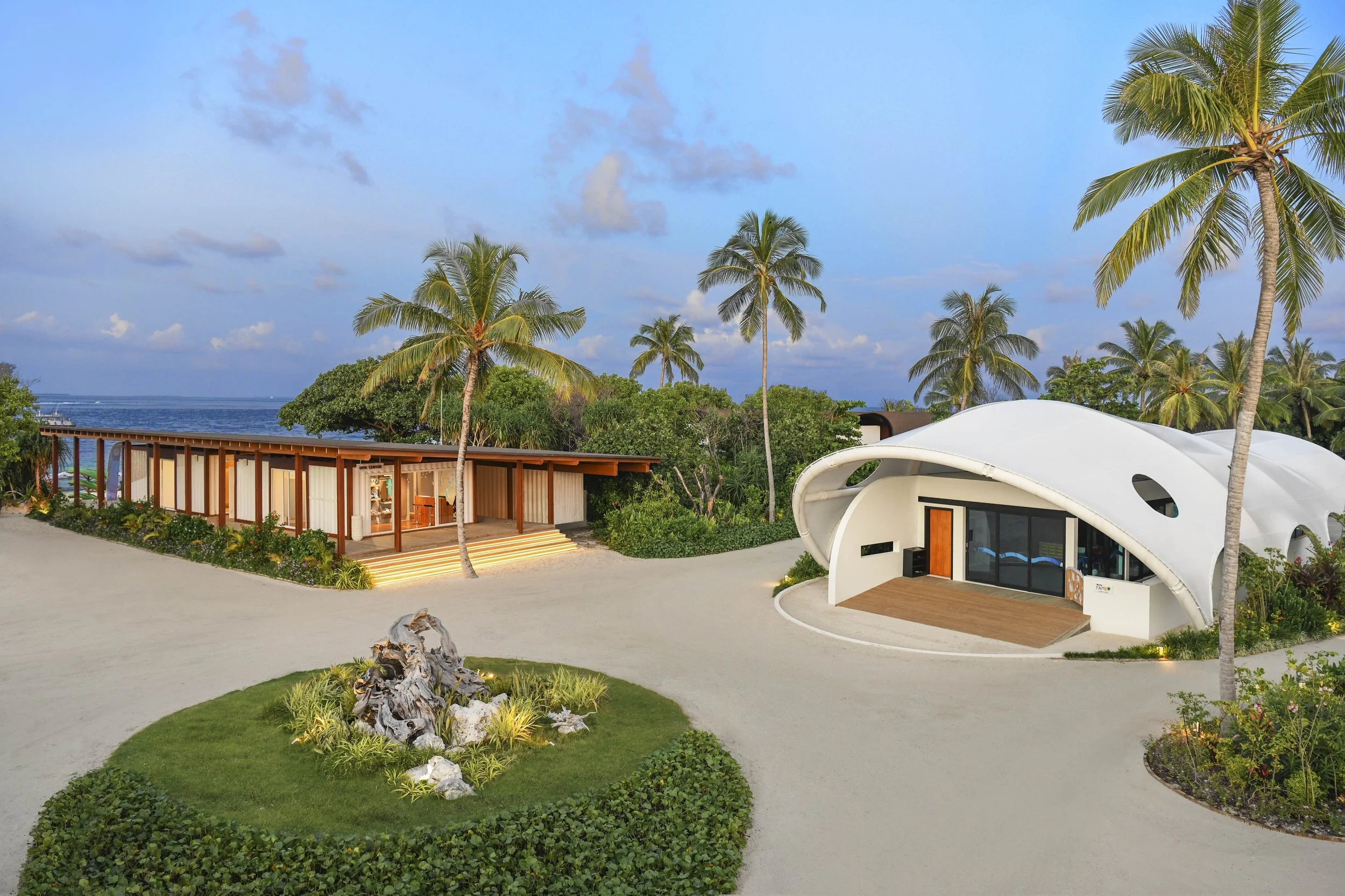 Westin Miriandhoo Maldives - Plaza