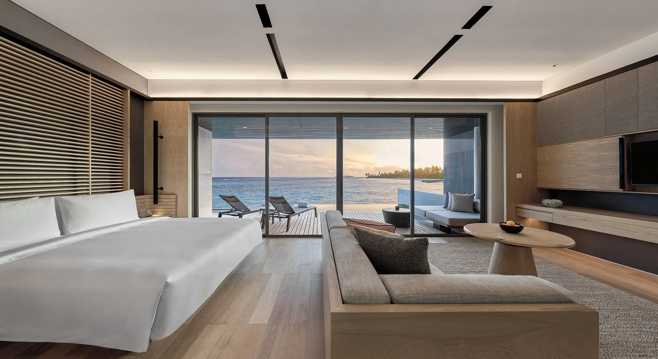Alila Kothaifaru - sunset Overwater Pool Villa