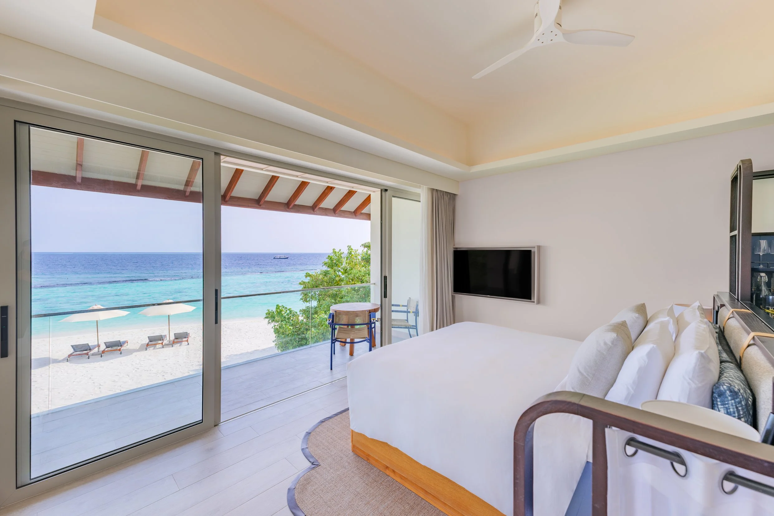 Bedroom - Premium Ocean View - Avani+ Fares Maldives (1)-2484x1657.jpg