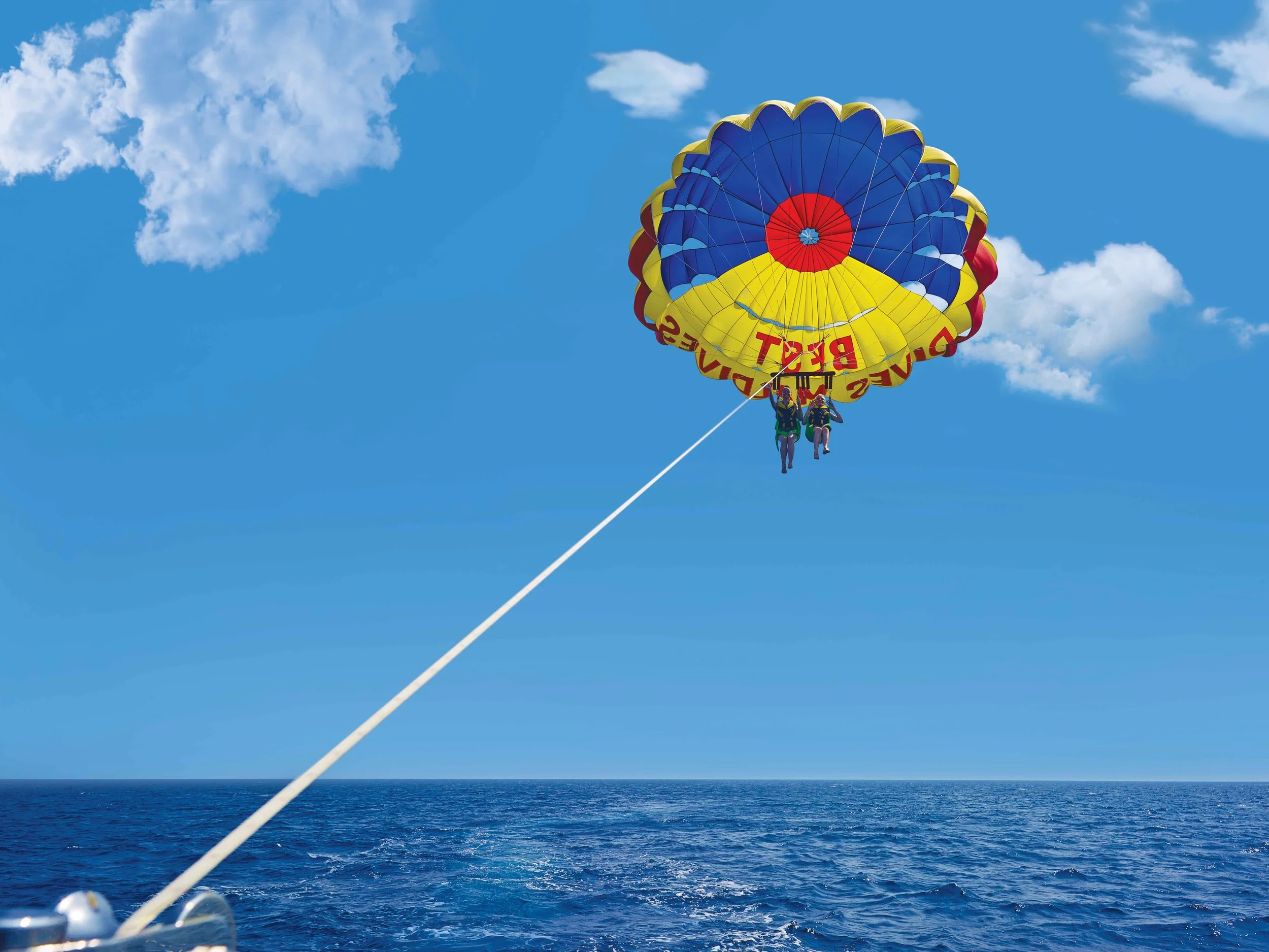 SO / Maldives - Parasailing