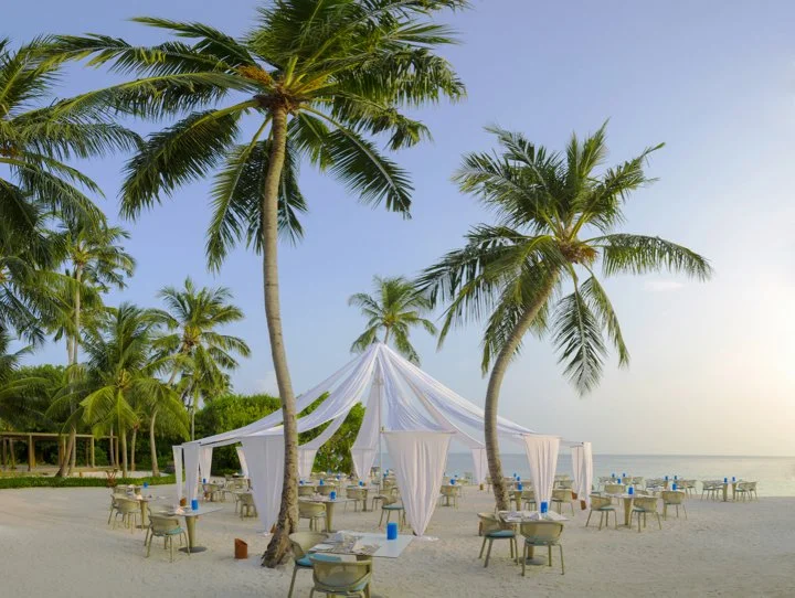 Dusit Thani Maldives - The Market Beach