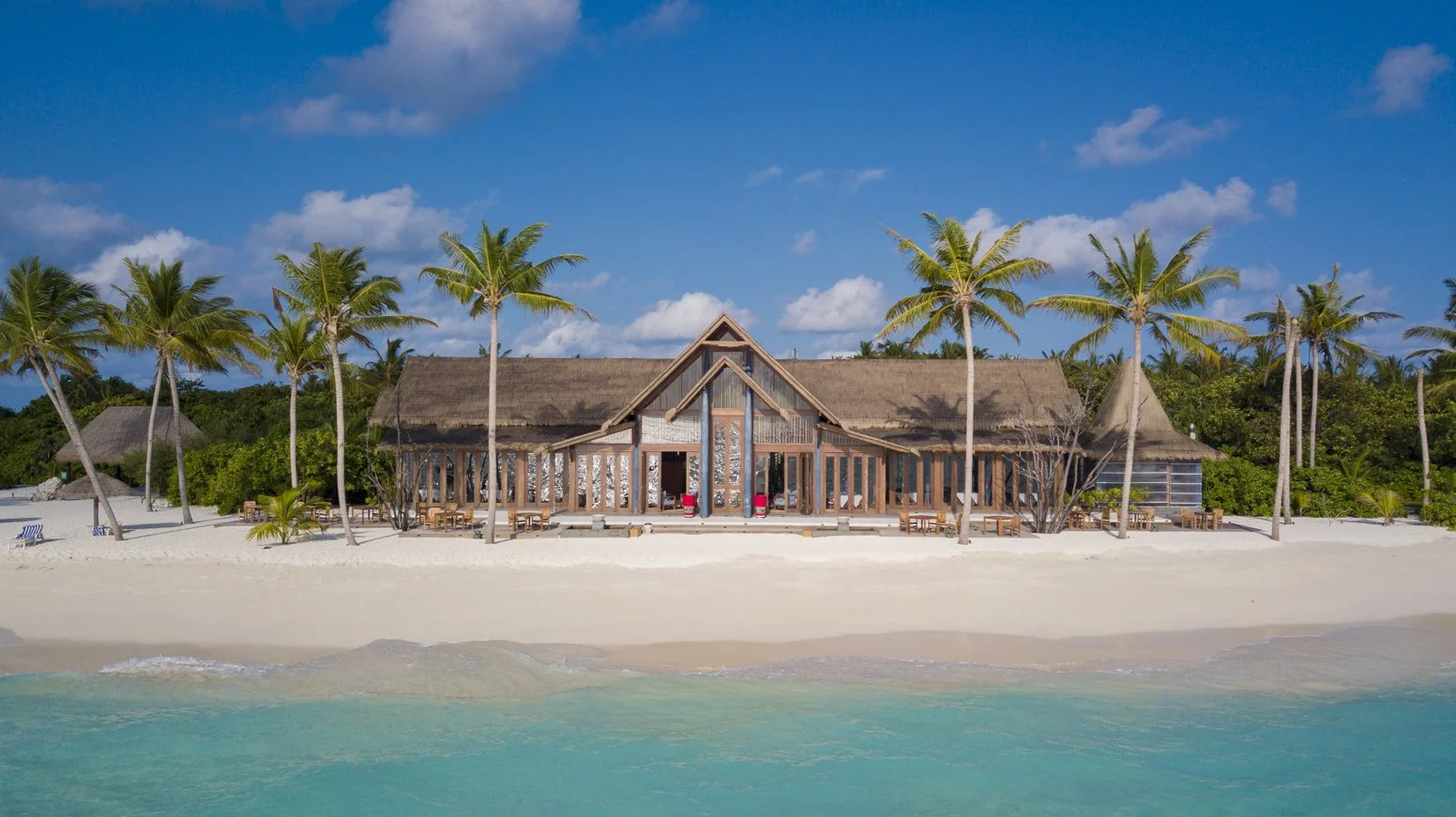 Furaveri Maldives - Raiyvilla Restaurant