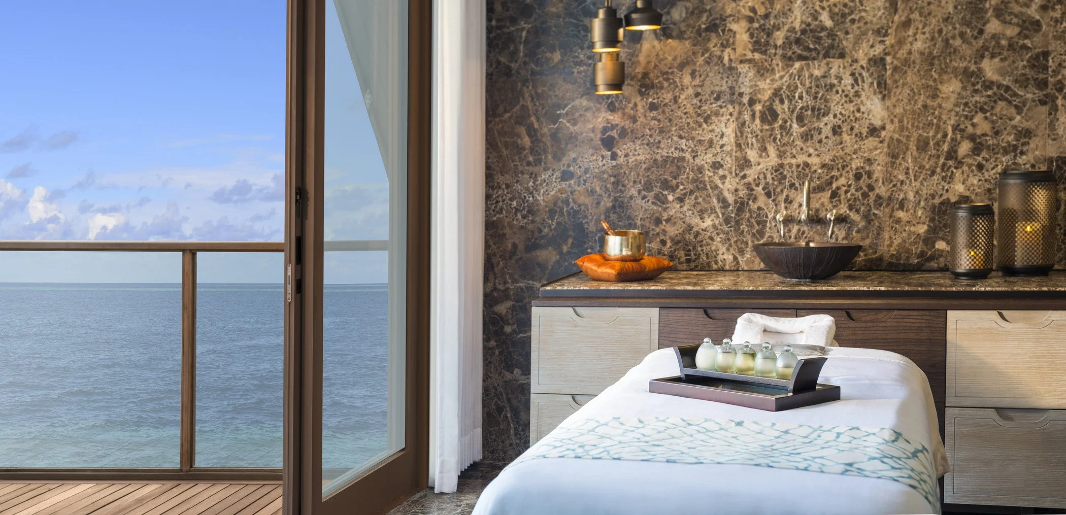 The St. Regis Maldives Vommuli - John Jacob Astor Estate Interior
