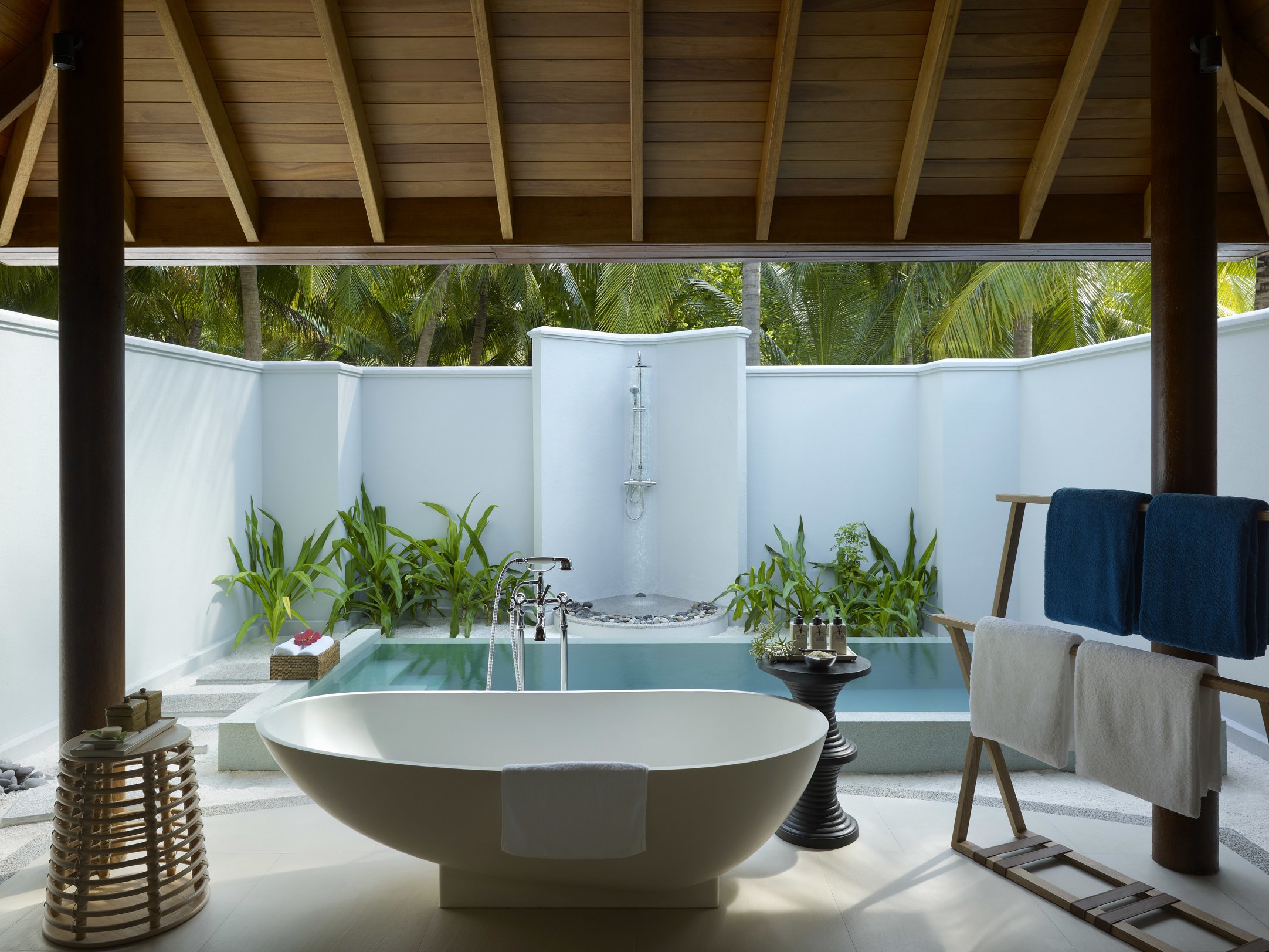 Dusit Thani Maldives - Beachfront Pool Villa