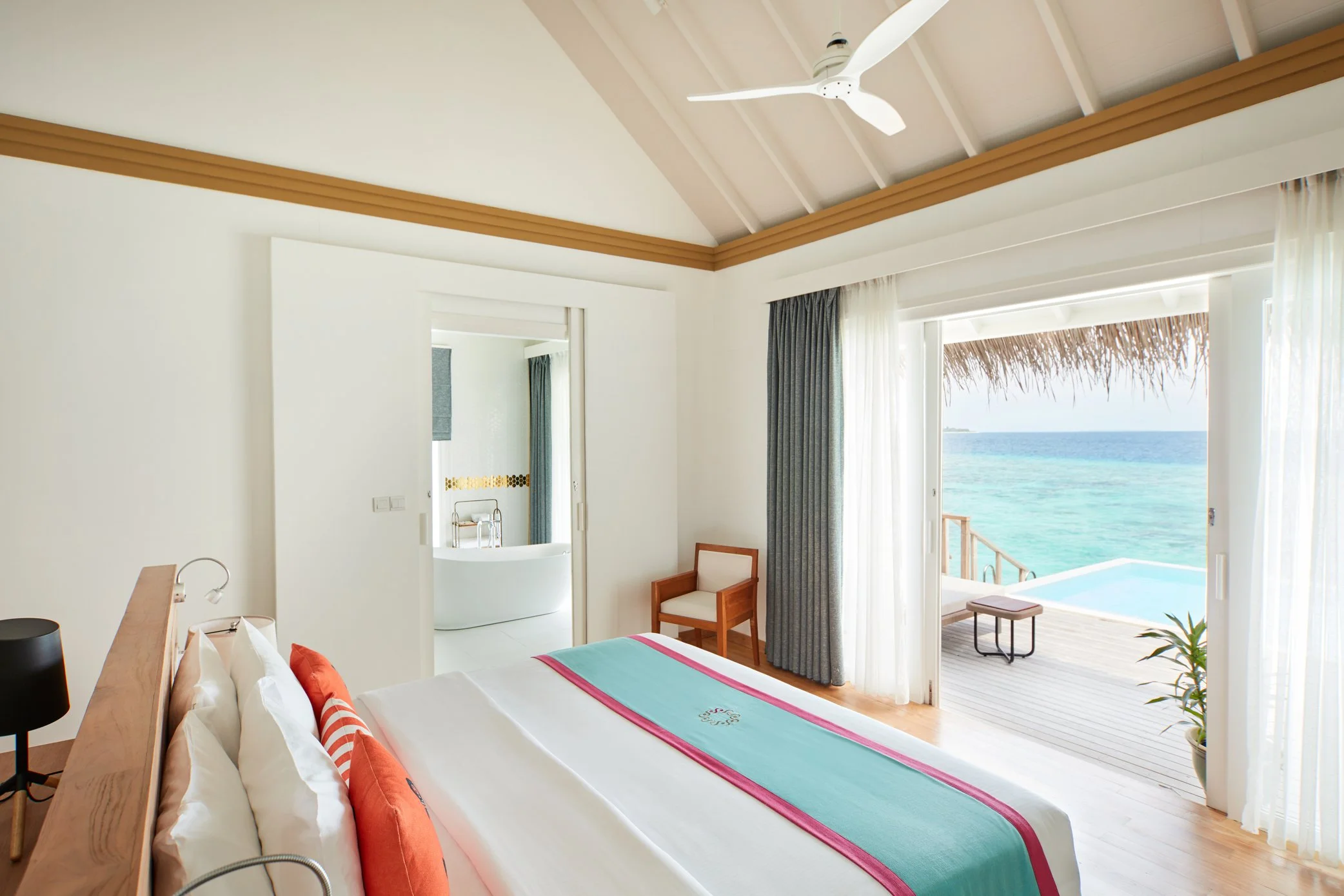 Ocean Residence with Pool _ 01.jpg