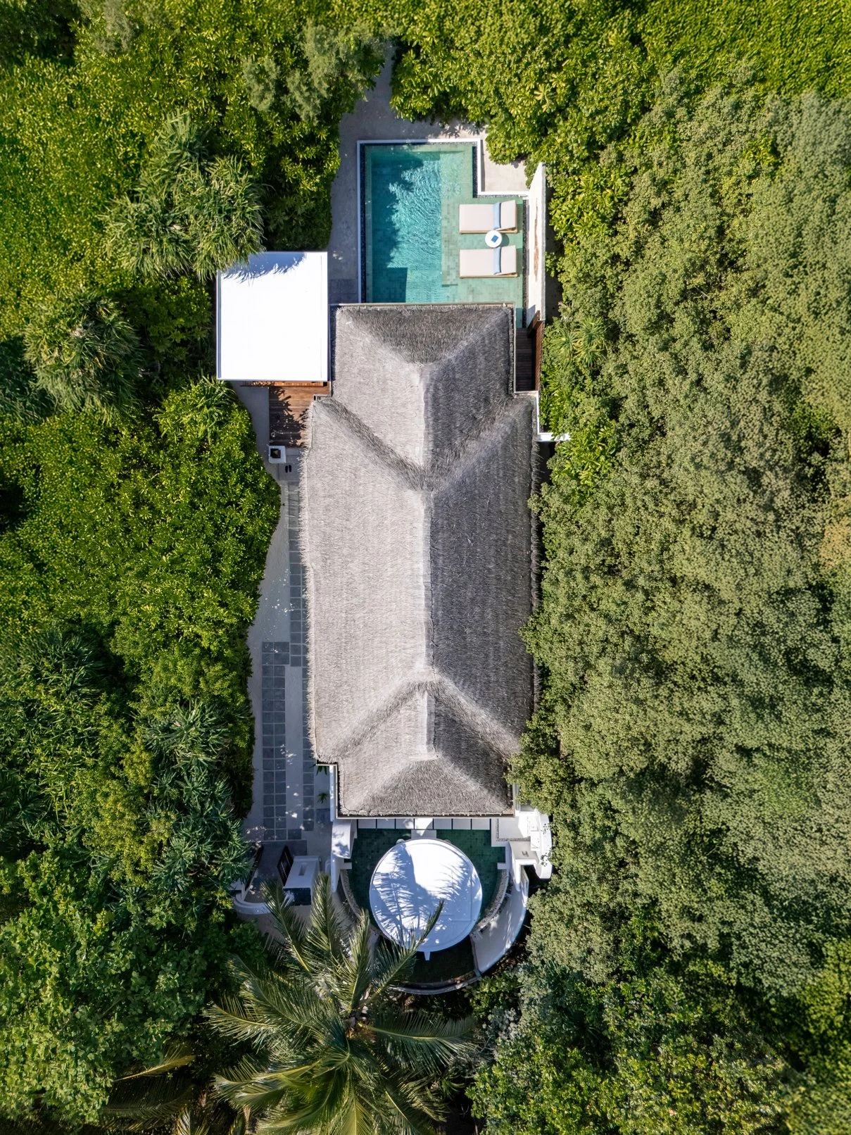 Anantara Kihavah - Beach Pool Villa Drone 1-1209x1612.jpg