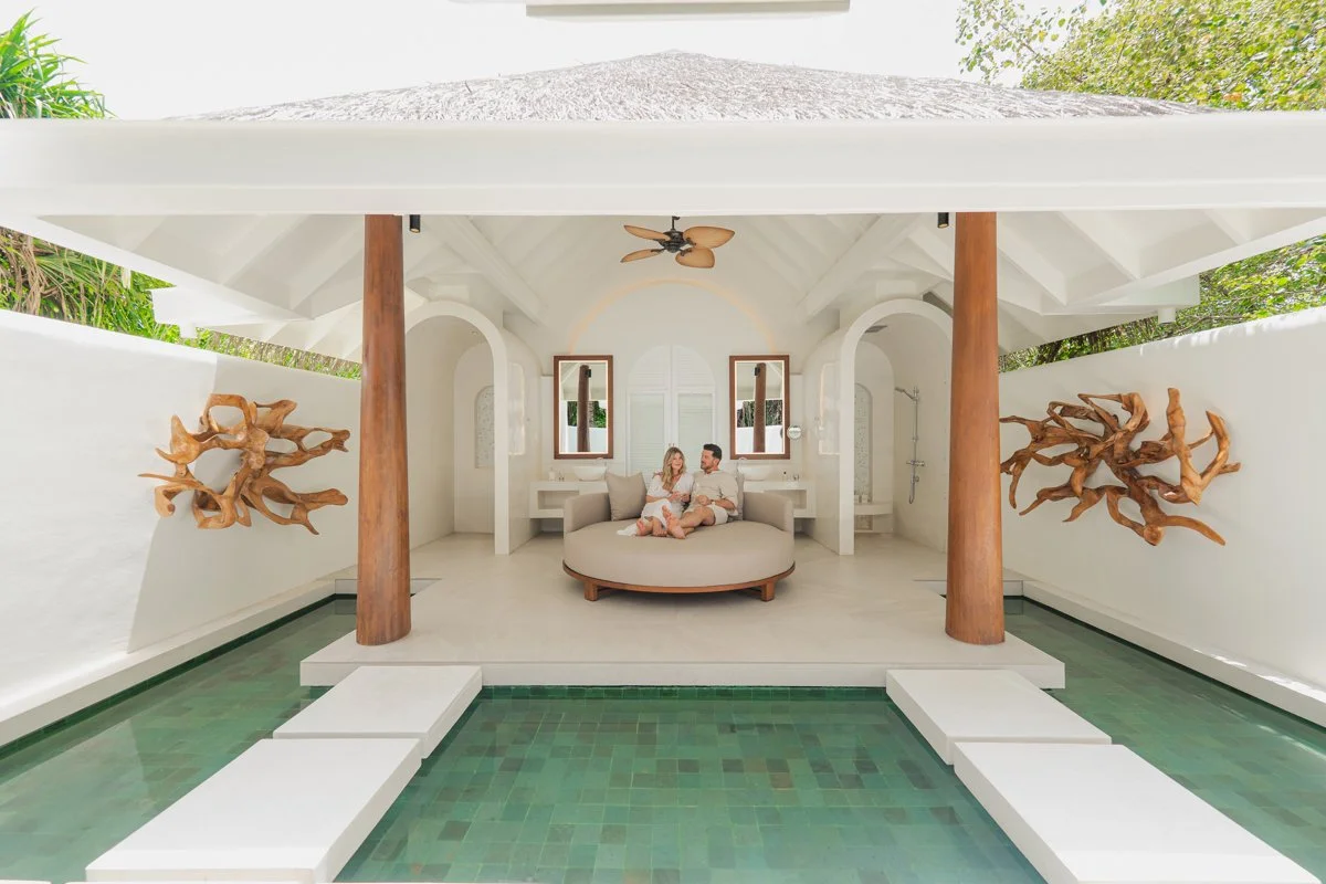 Anantara Kihavah - Beah Pool Villa Bathroom Interior-1200x800.jpg