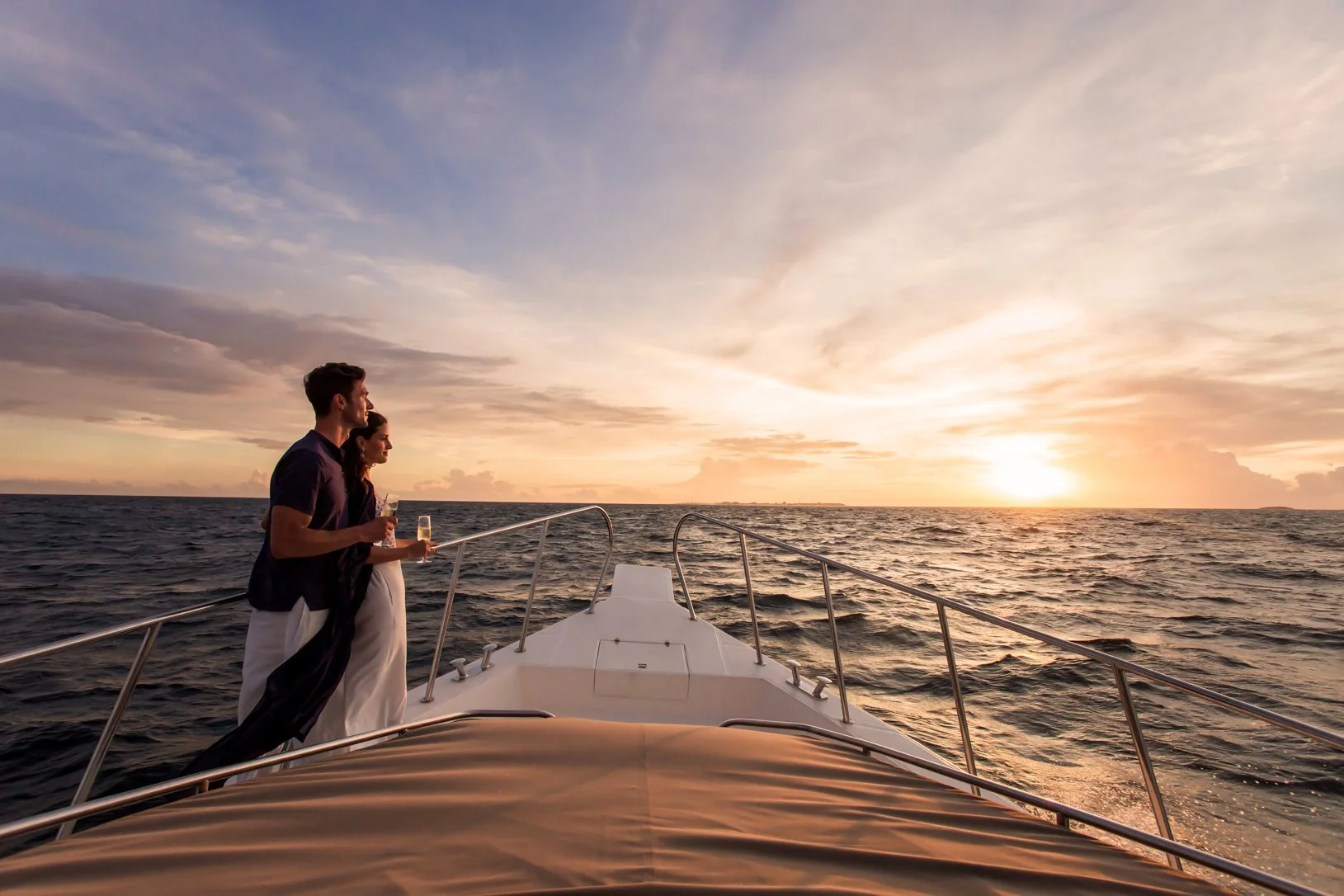 Dusit Thani Maldives - Couple Sailing