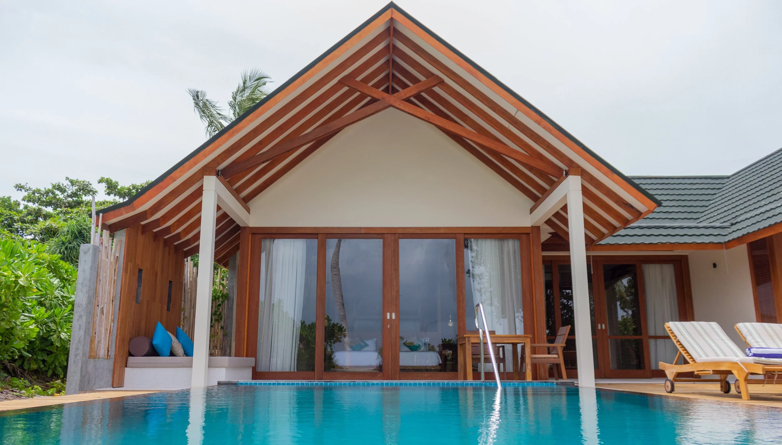 2 Bedroom Private luxury Beach Residence with Pool - Deck & Pool