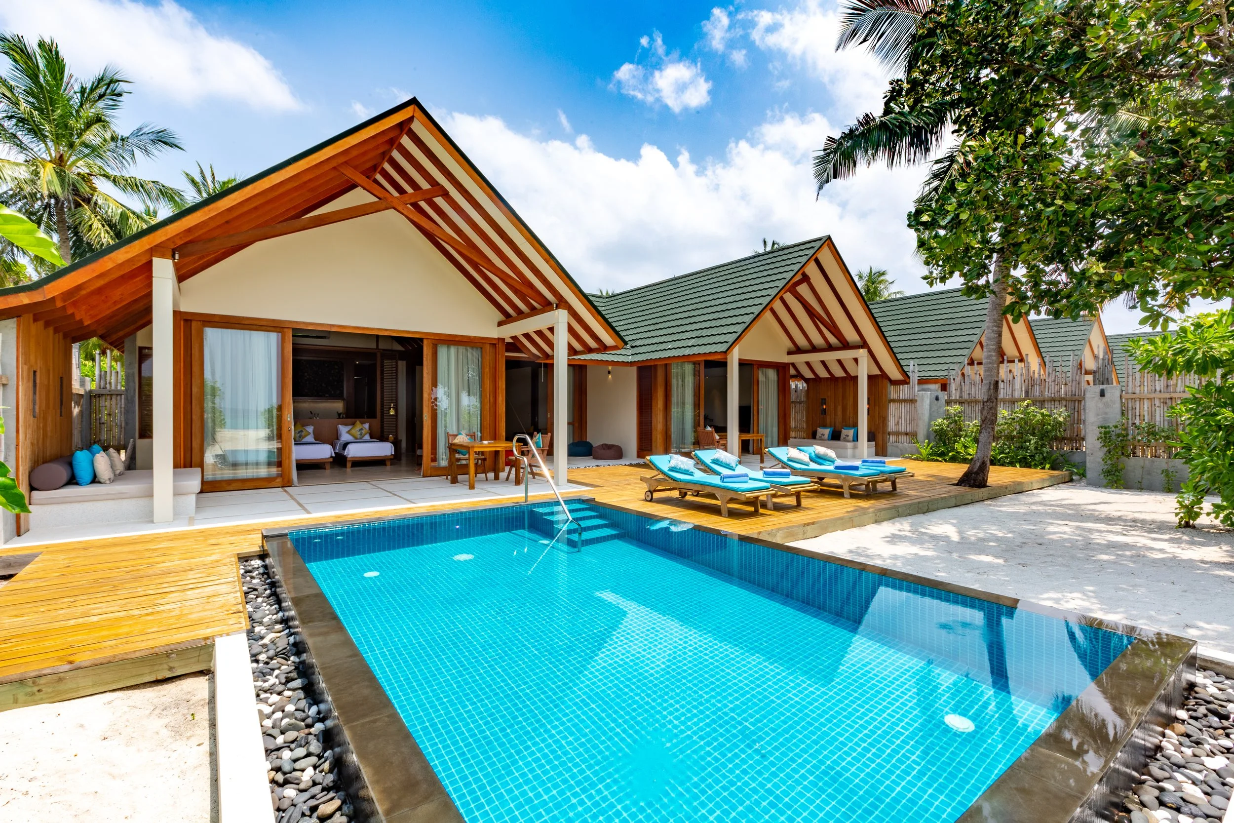 2 Bedroom Private luxury Beach Residence with Pool - Deck & Pool