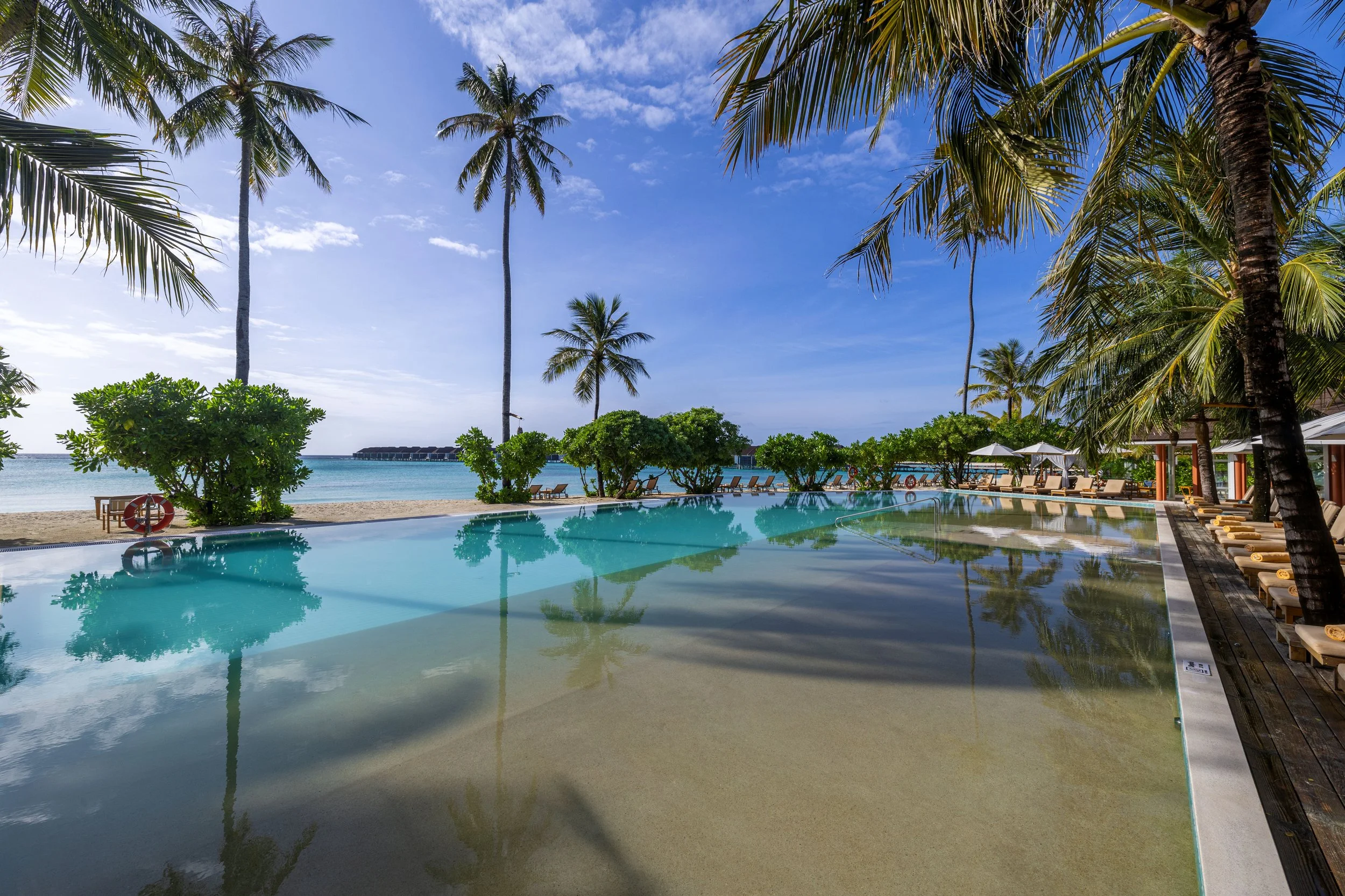 SSO_Pool_Bar_Exterior_Yacob_24-24.jpg