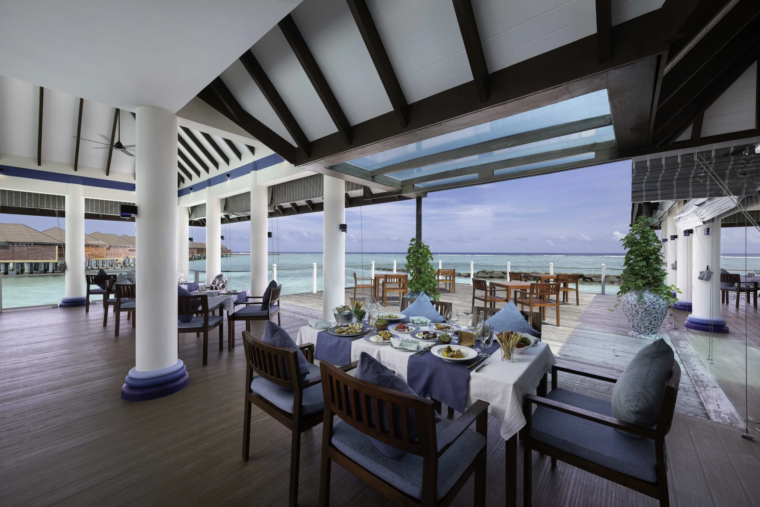 VARU BY ATMOSPHERE - OUTLETS AND DINING - NÜ INTERIOR 01 - 06_2022.jpg
