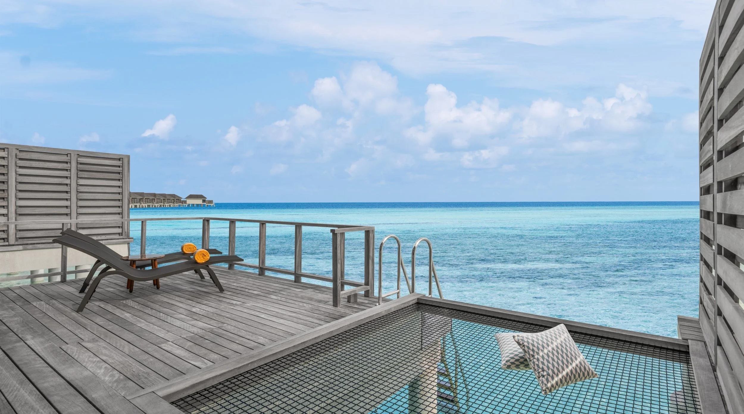 Sunrise Overwater Villa - Outdoor Deck