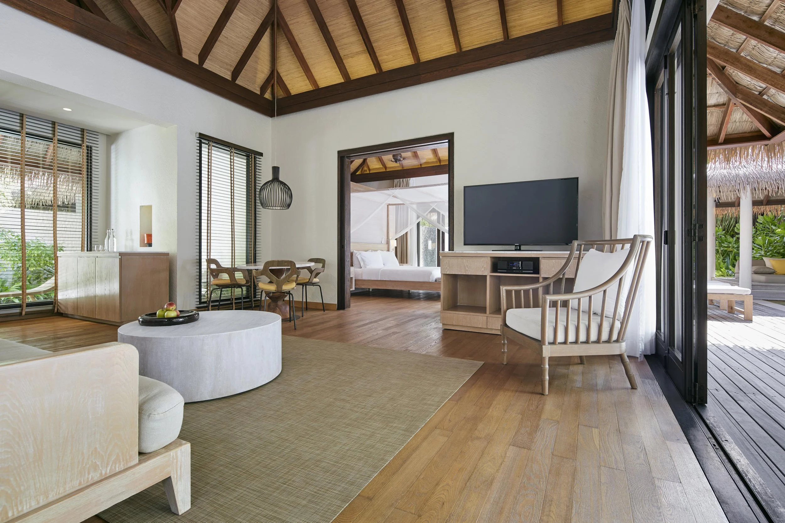 MM 20 COMO_CMF_Water Villa_Living room-2862x1908.jpg