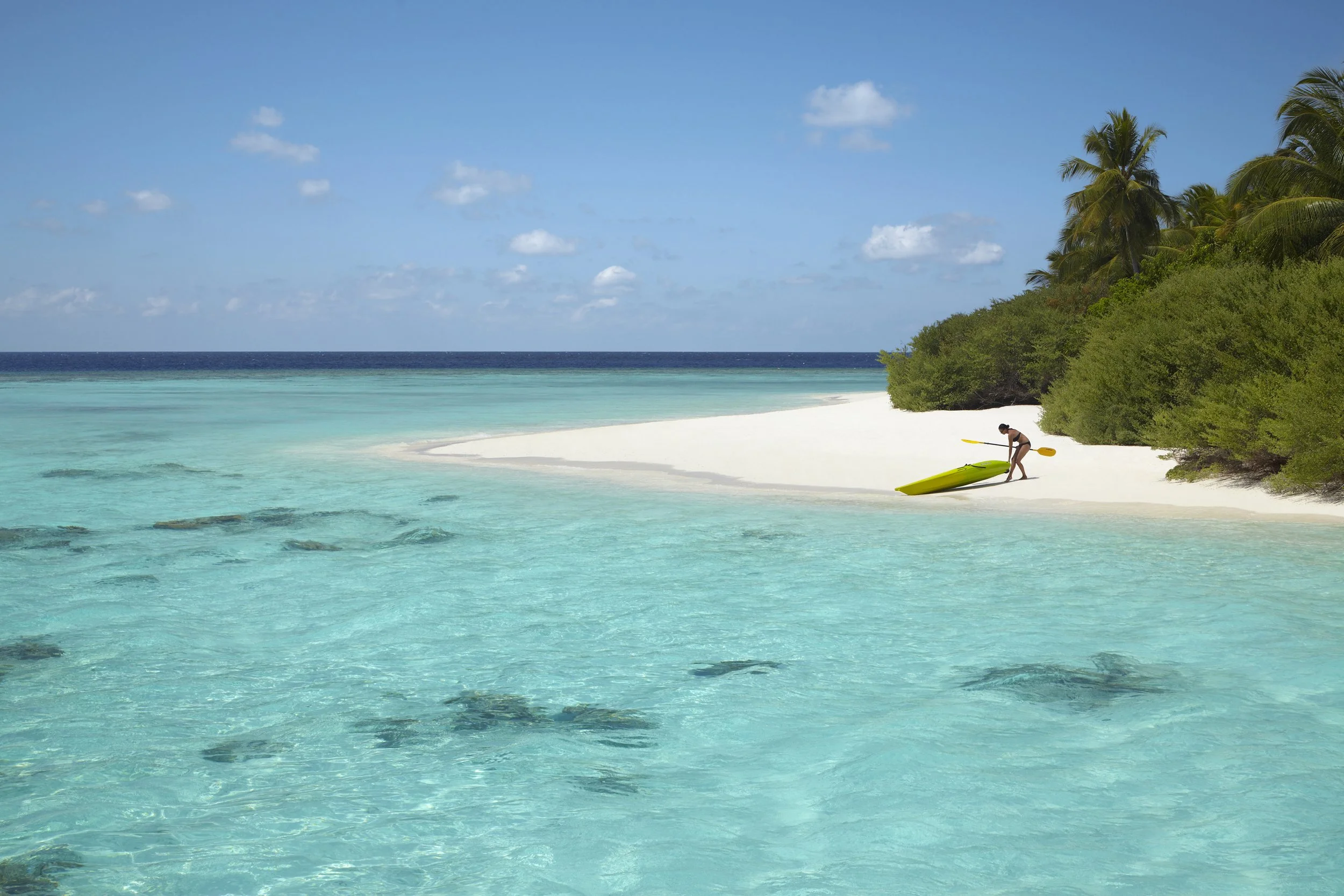 Dusit Thani Maldives - Kayak