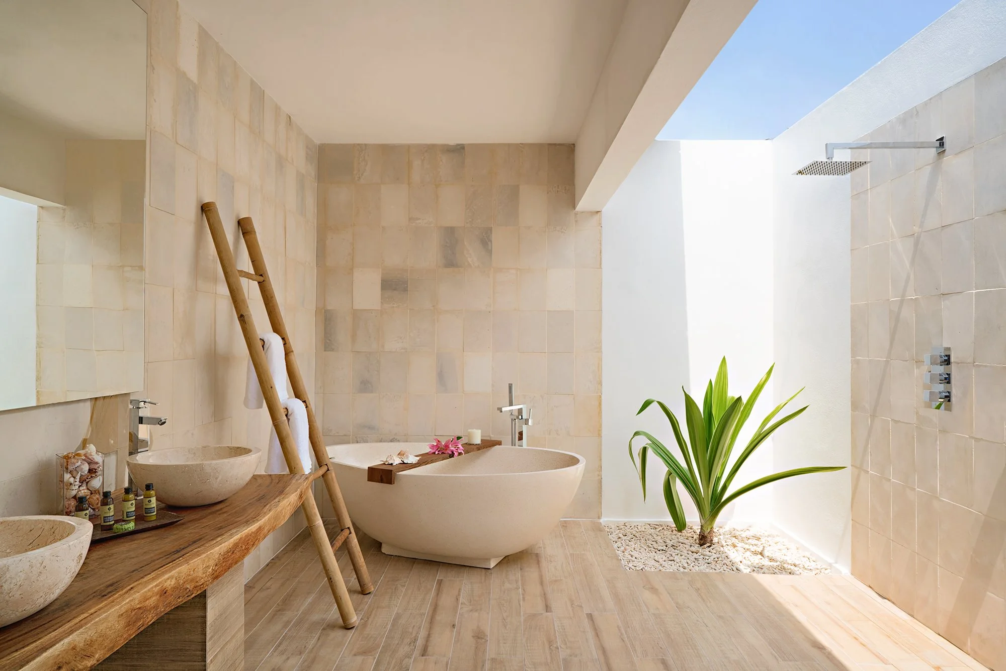 Kuredhivaru Resort & Spa - Beach Pool Villa