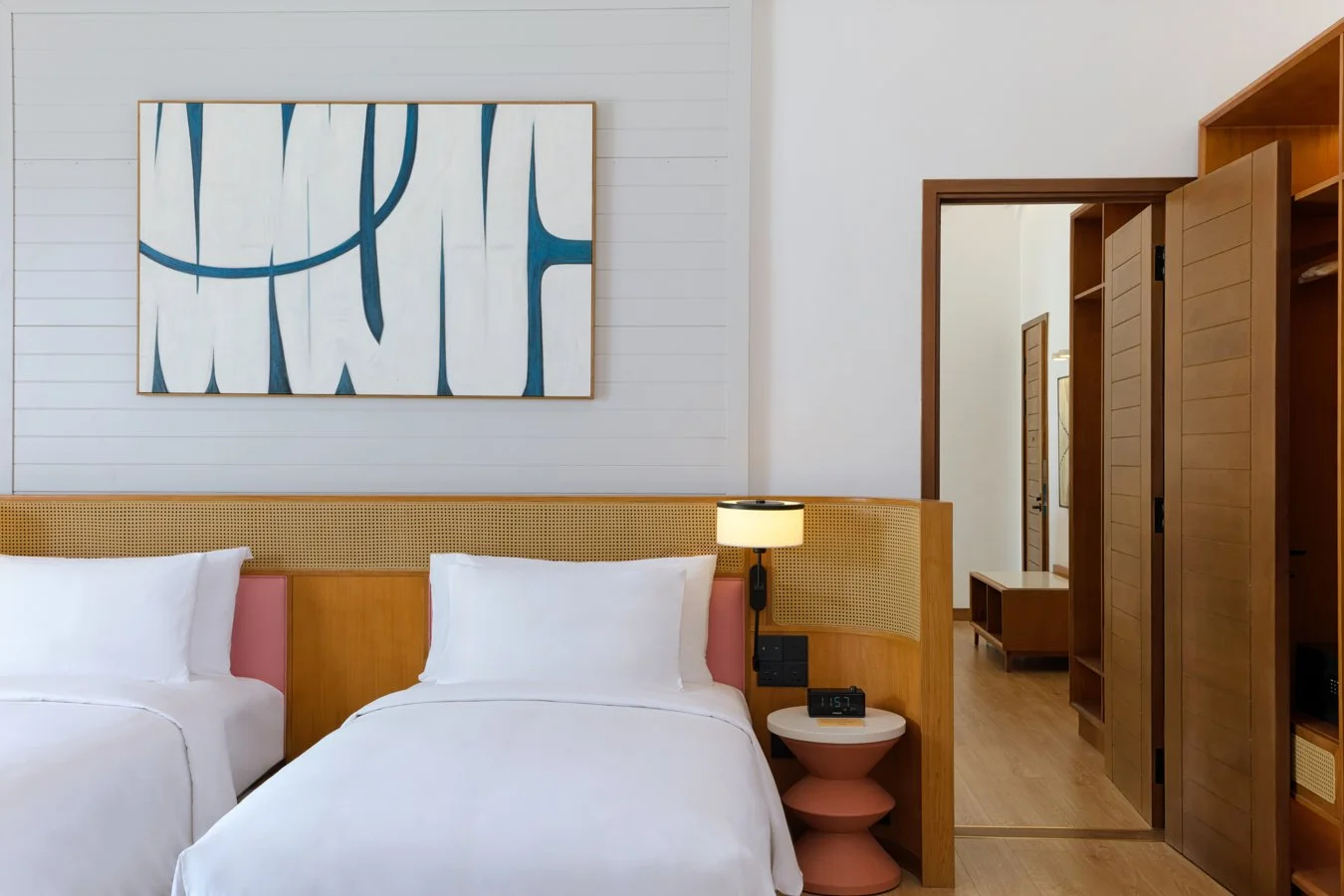 dusitd2-feydhoo-maldives-accommodation-beach- villa-bedroom-twin- beds-1350x900.jpg