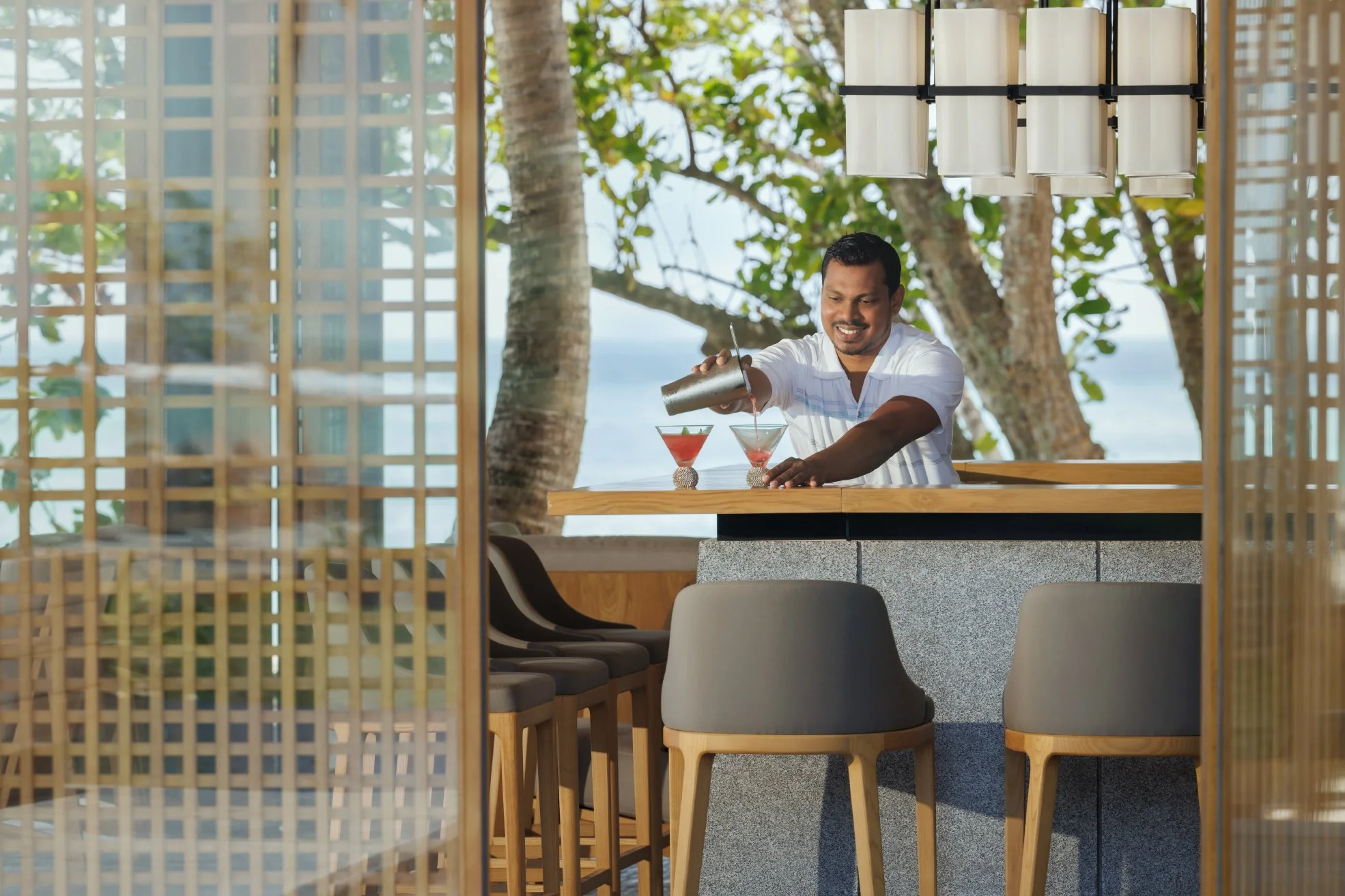 Alila Kothaifaru - Mirus Bar
