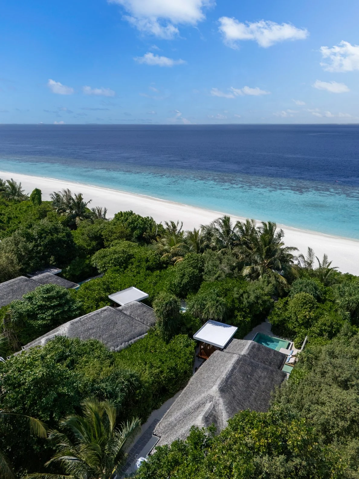 Anantara Kihavah - Beach Pool Villa Drone 2-1188x1584.jpg