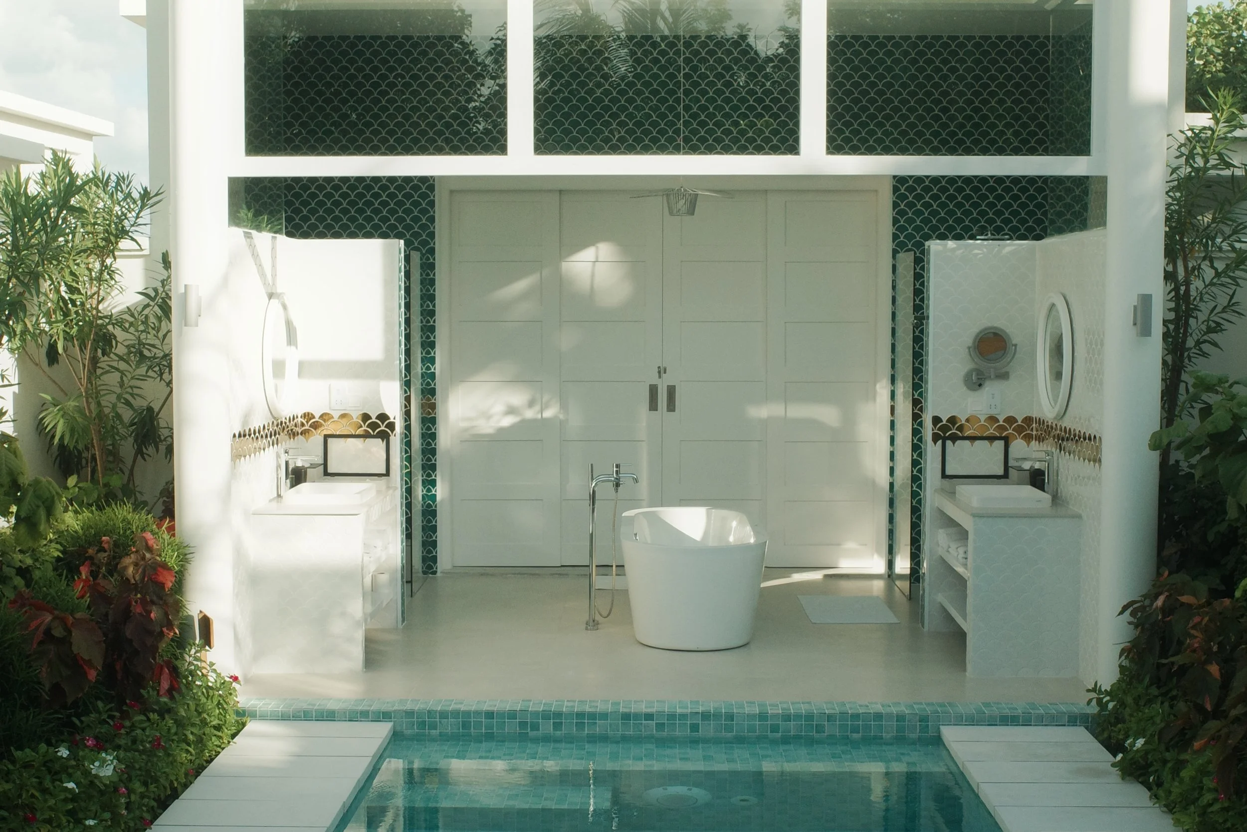 Grand Beach Villa with Pool 9.JPG