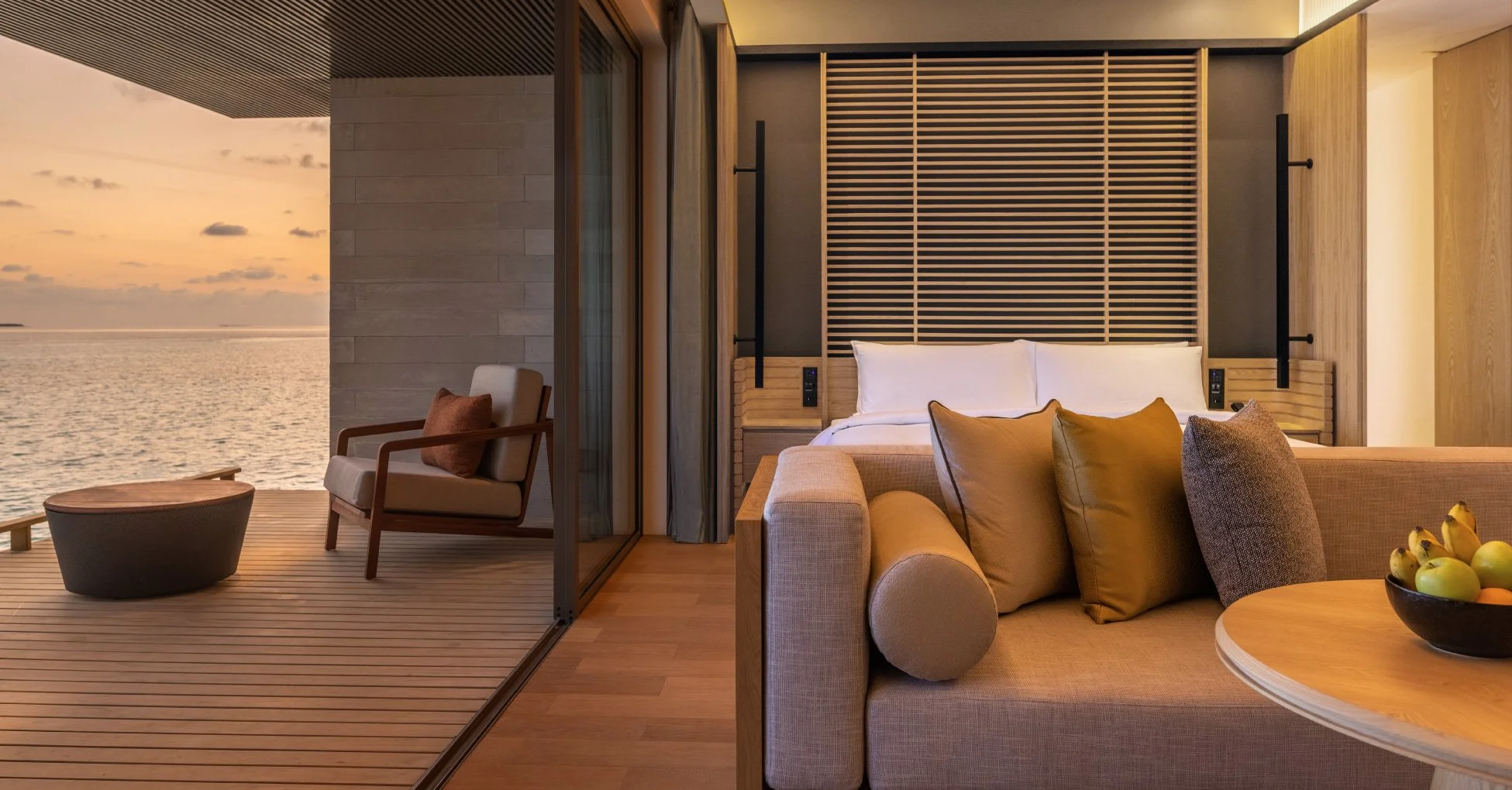 Alila Kothaifaru - sunset Overwater Pool Villa