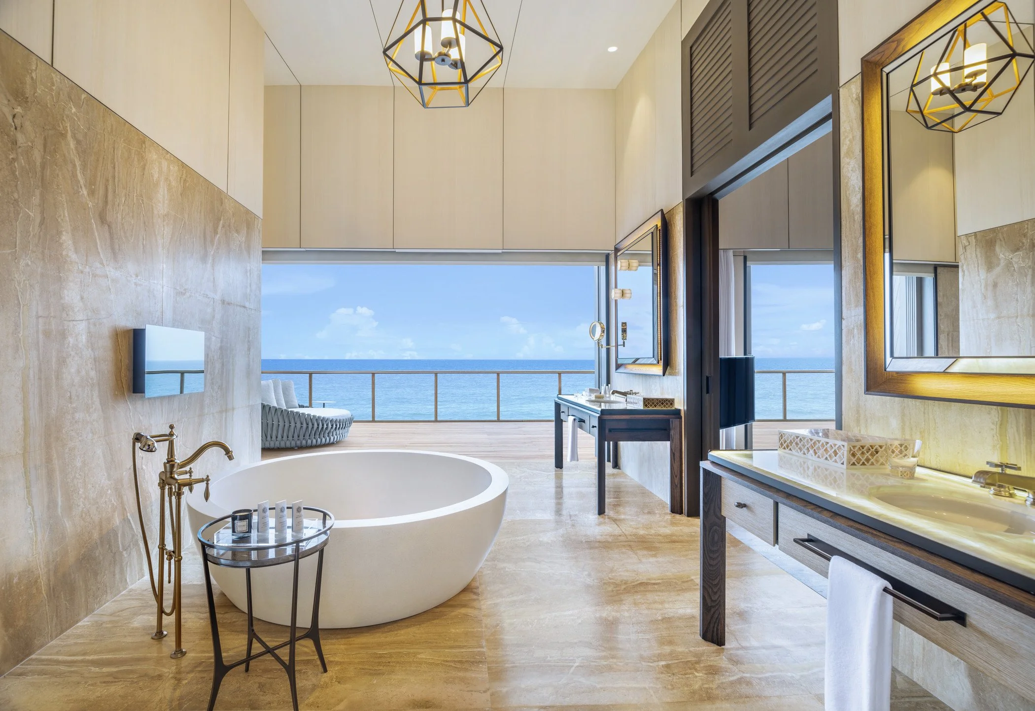 The St. Regis Maldives Vommuli - John Jacob Astor Estate Bath