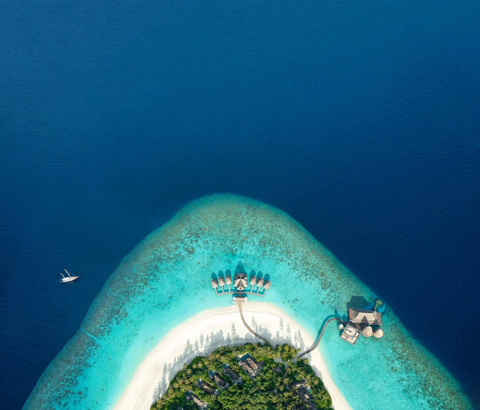 Anantara Kihavah - Aerial Hero Shot 2024 - Portrait-1639x1402.jpg