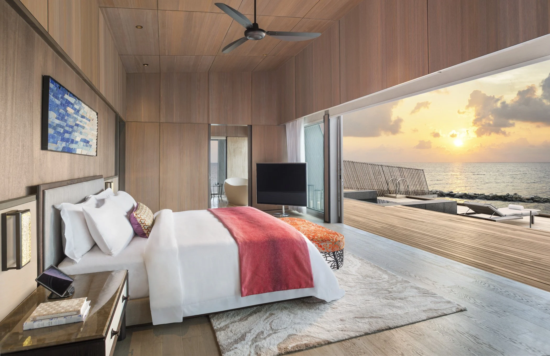The St. Regis Maldives Vommuli - John Jacob Astor Estate Interior