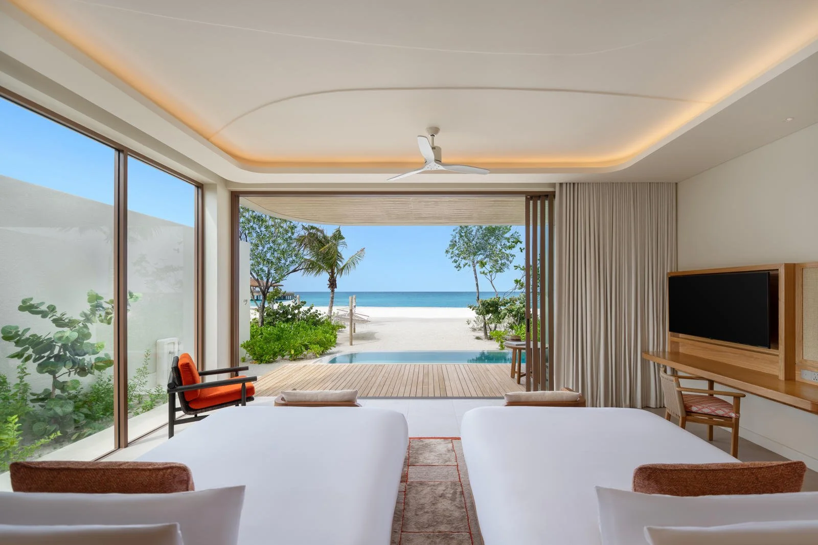 Centara Grand Lagoon - One Bedroom Sunrise/Sunrise Beach Pool Villa Interior