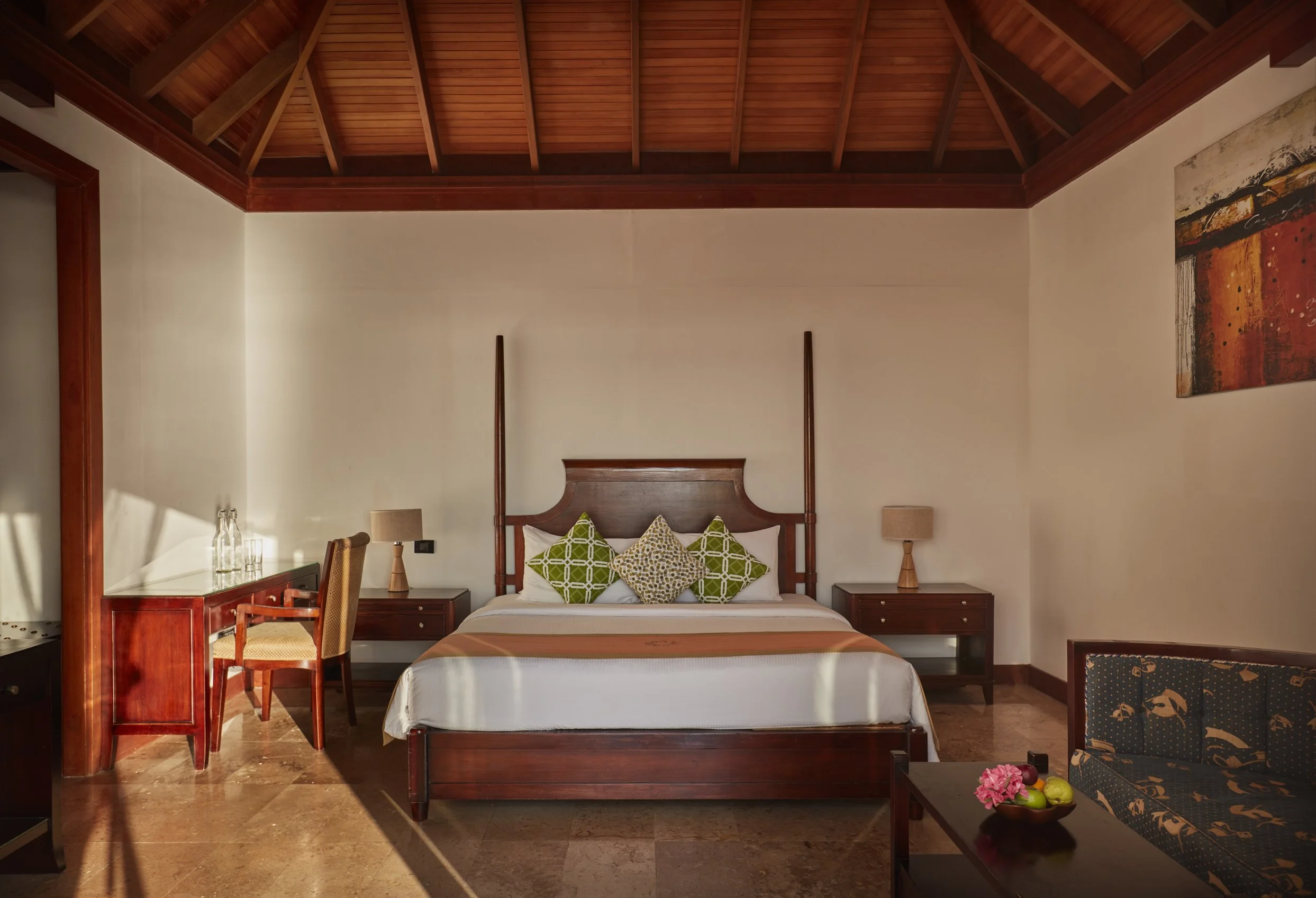 SunSiyam-Olhuveli-Deluxe-Water-Villa-Bedroom-2-2487x1698.jpg