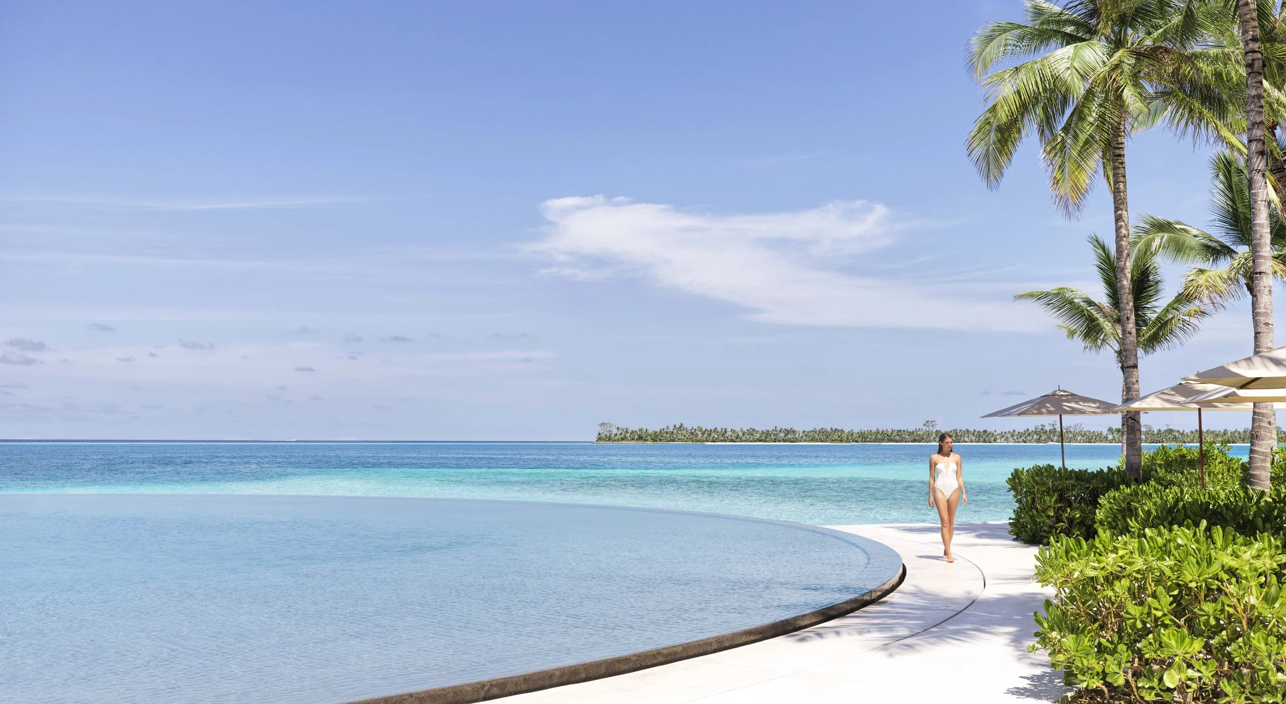 The Ritz-Carlton Maldives, Fari Islands - EAU Bar