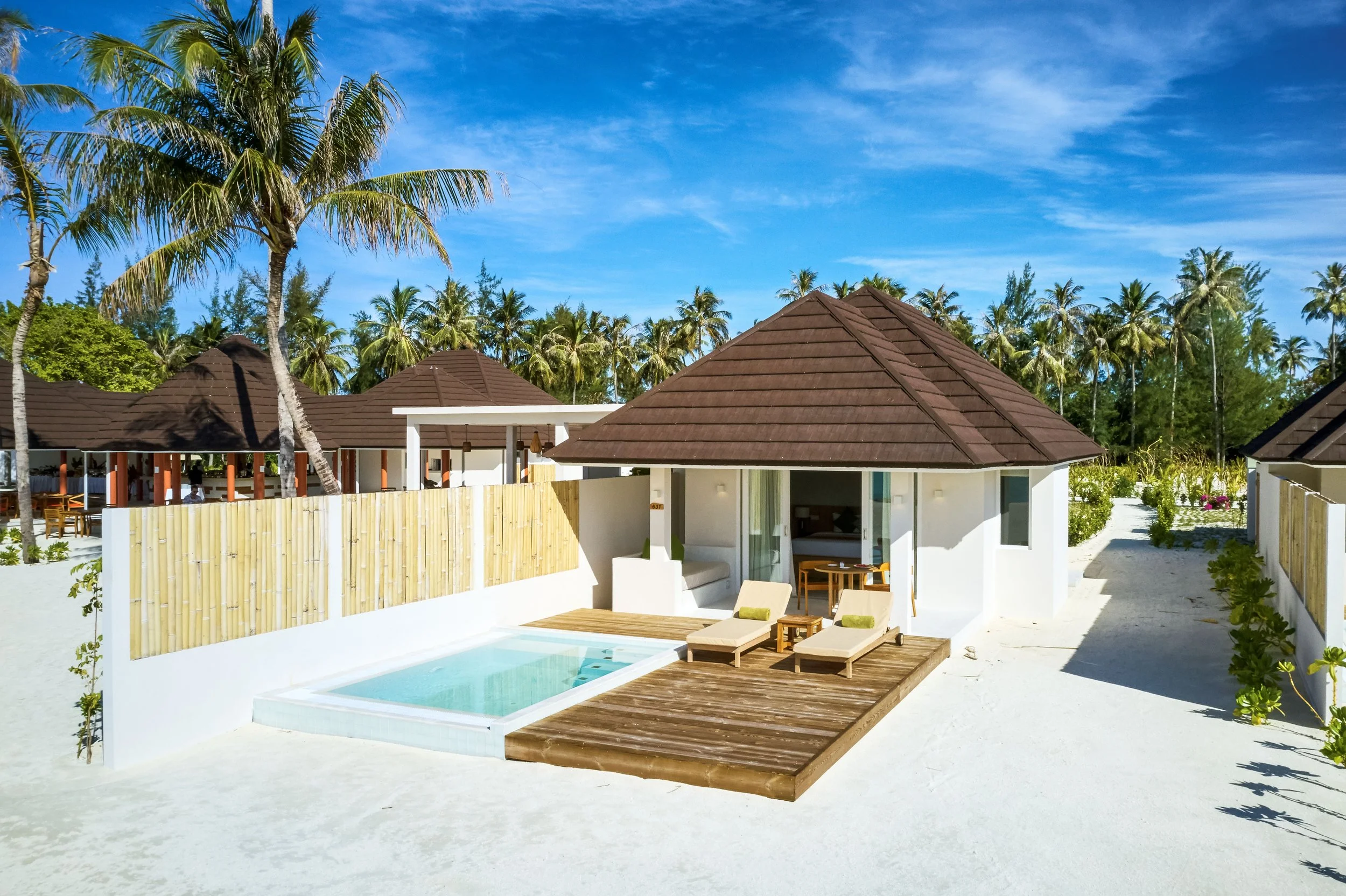Olhuveli_Drone_0209_page_01.jpg
