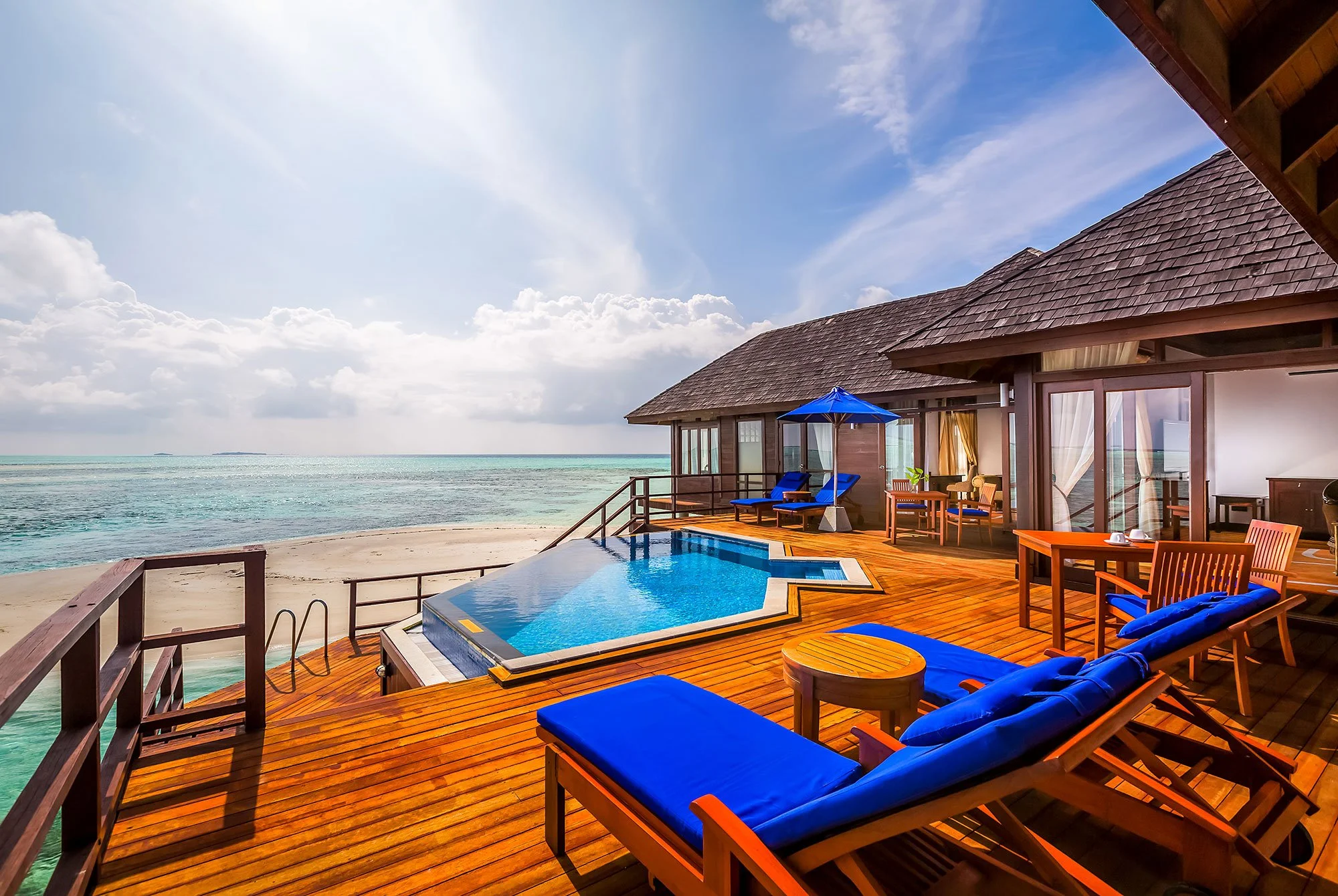 SSO - Presidential Water Suite - pool view.jpeg