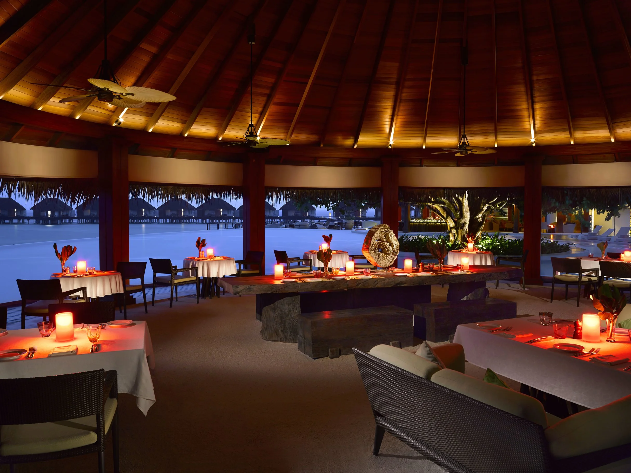 Dusit Thani Maldives - Sea Grill