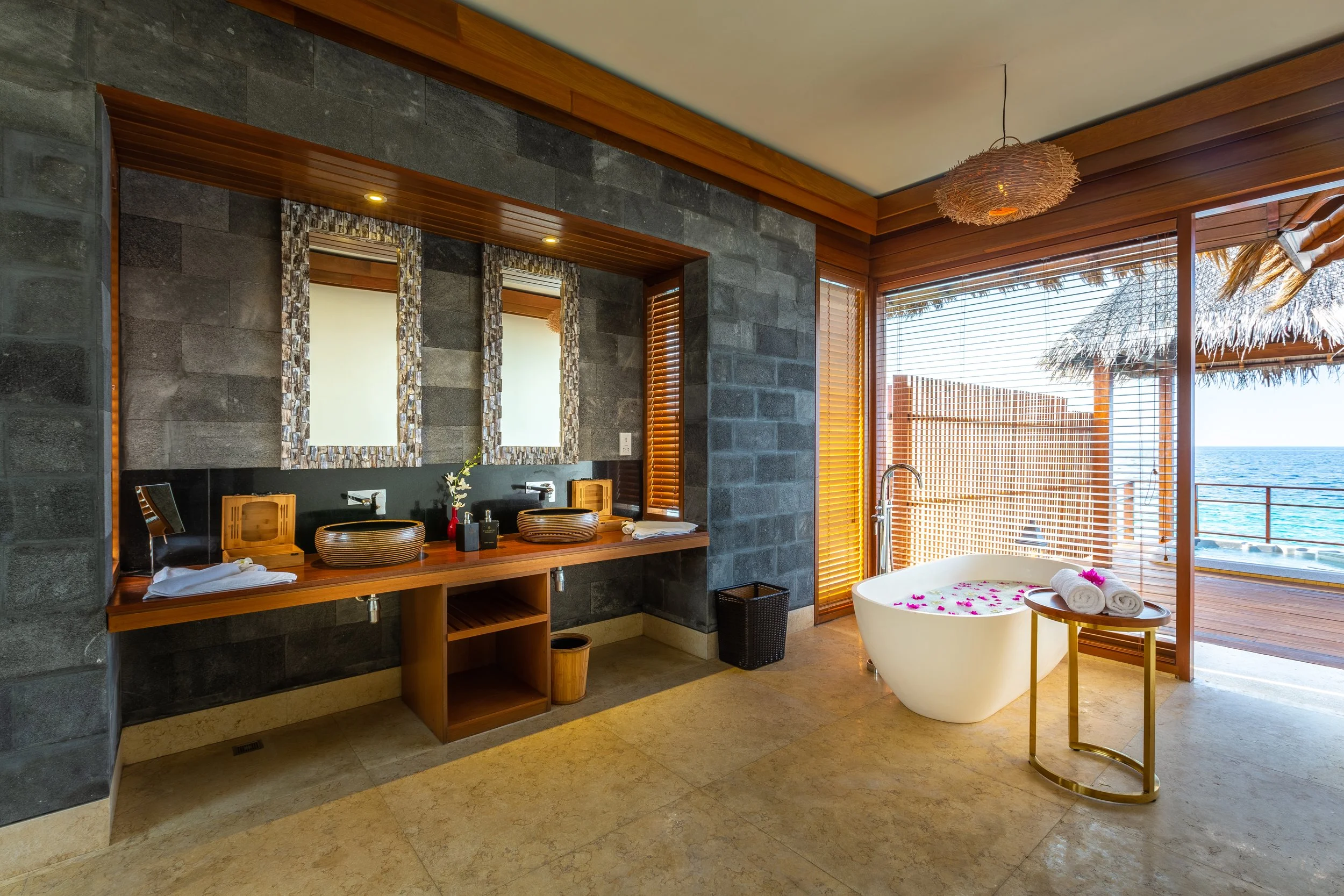 2 Bedroom Private Ocean Reef Residence - Bathroom