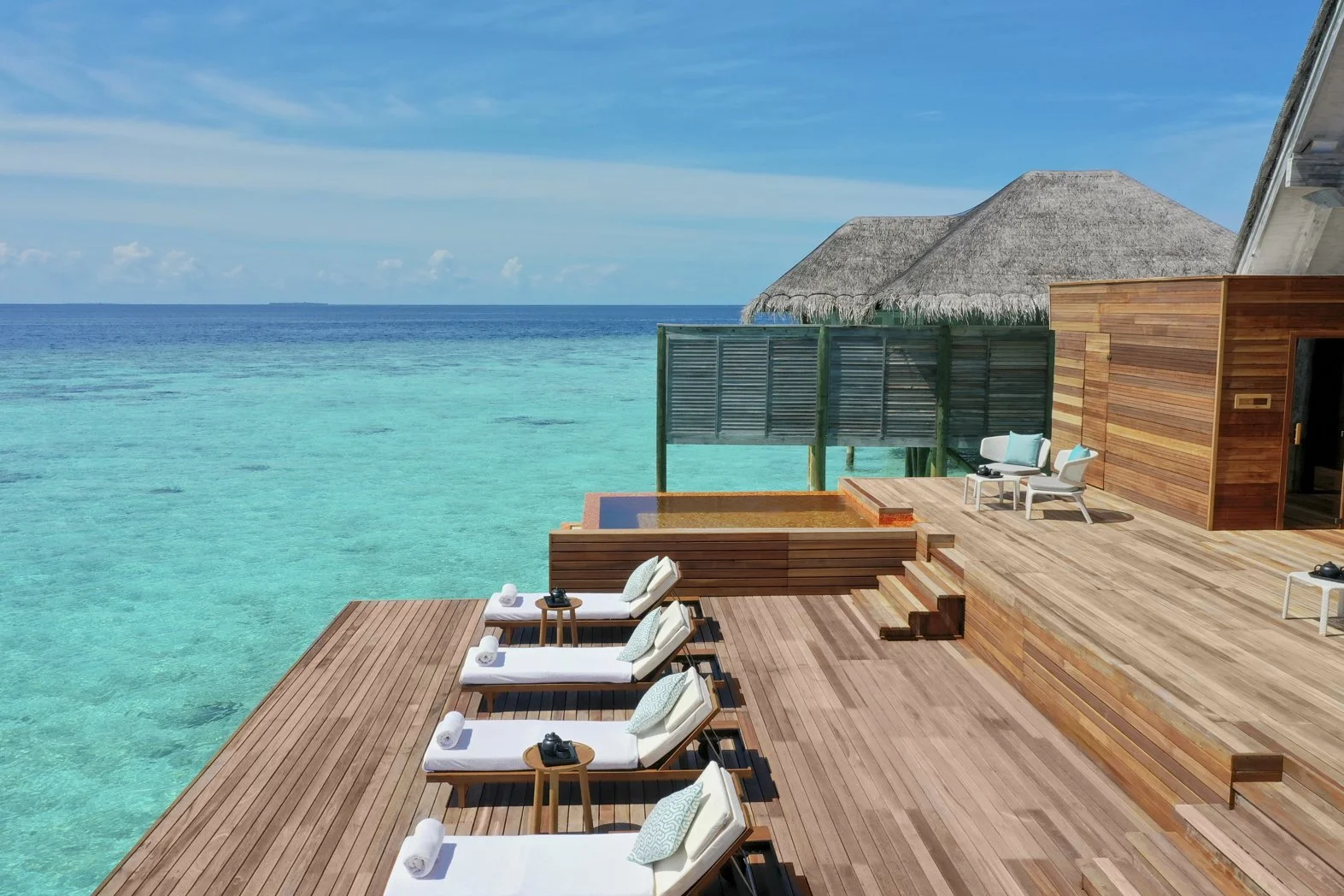 Anantara Kihavah -  Spa Relaxation Deck-1573x1048.jpg