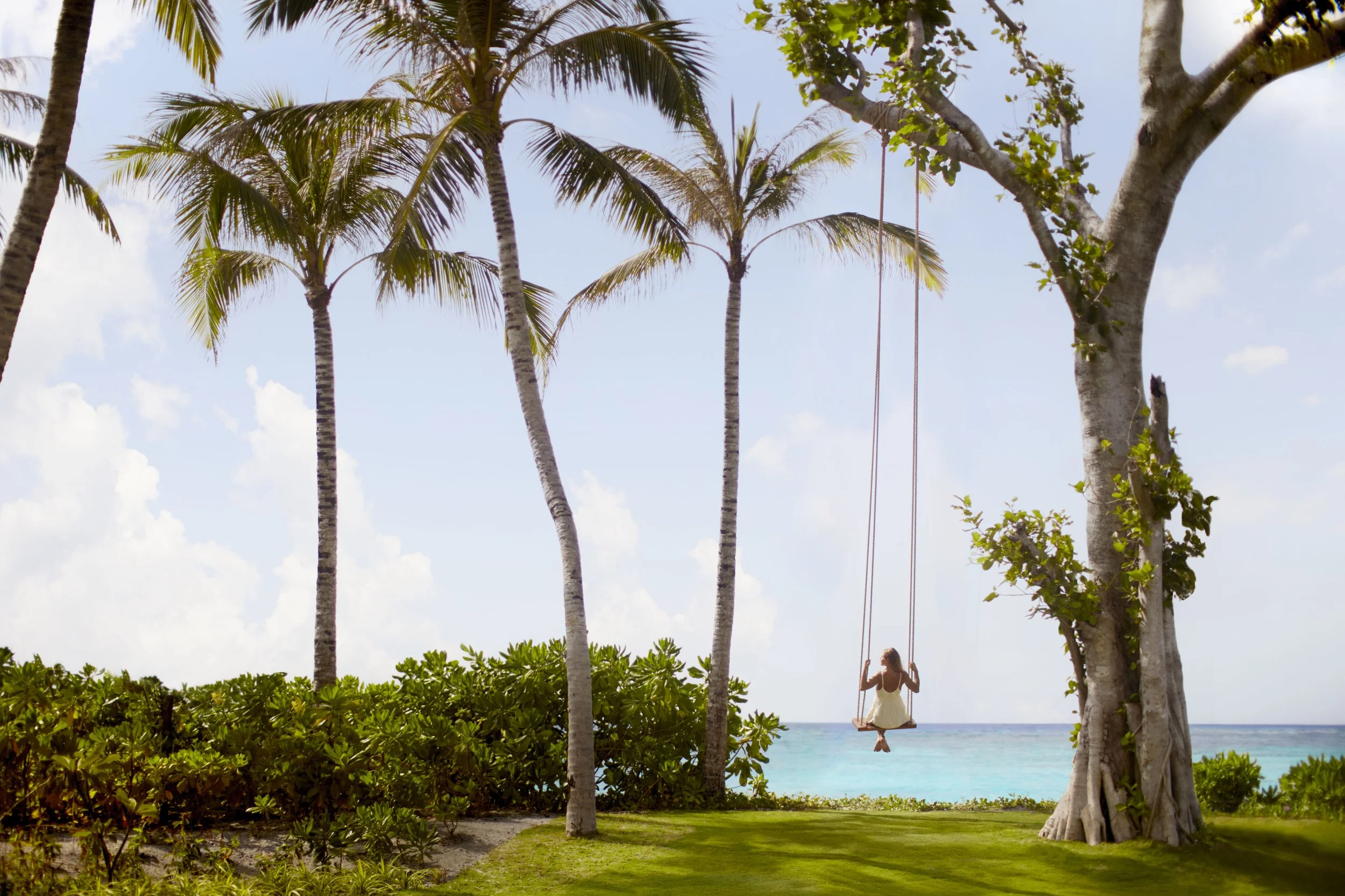 Ritz-Carlton Maldives, Fari Islands - Mystique Garden Swing