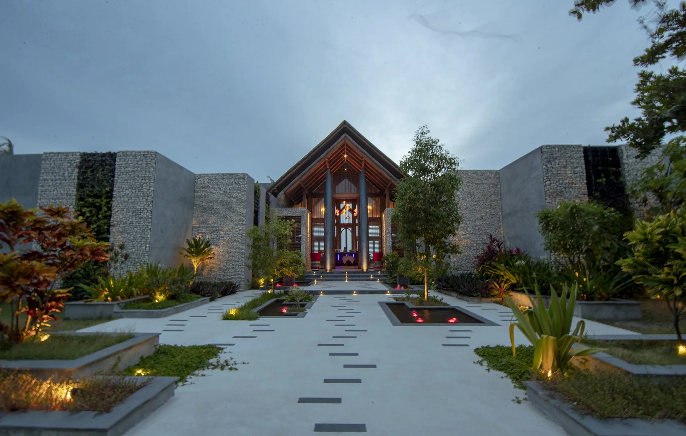 Furaveri Maldives - Raiyvilla Restaurant